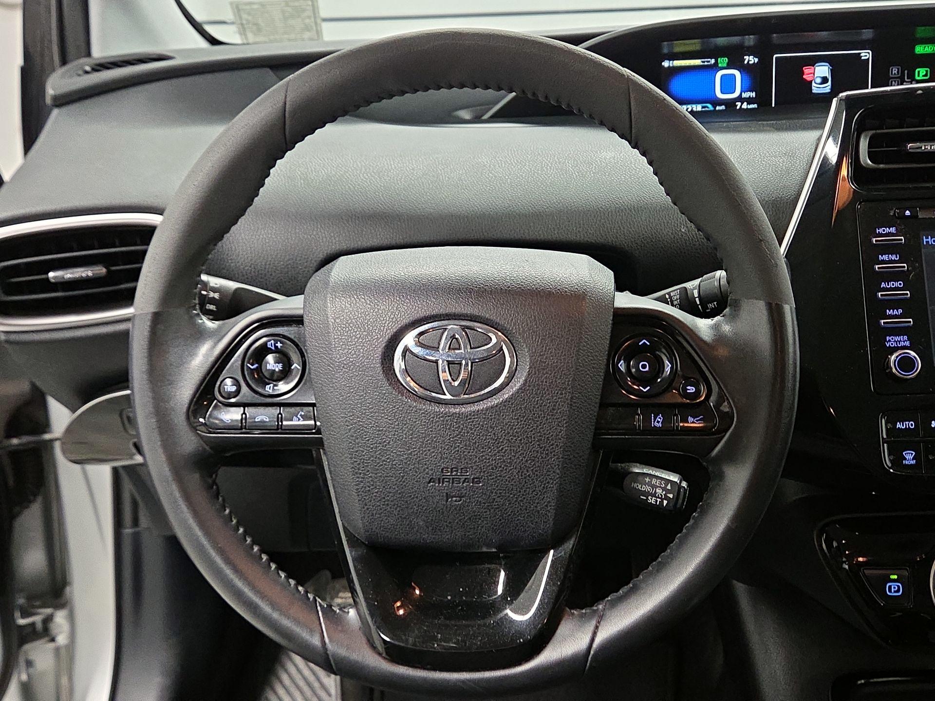 Thumbnail: 2020 Toyota Prius Prime - 10