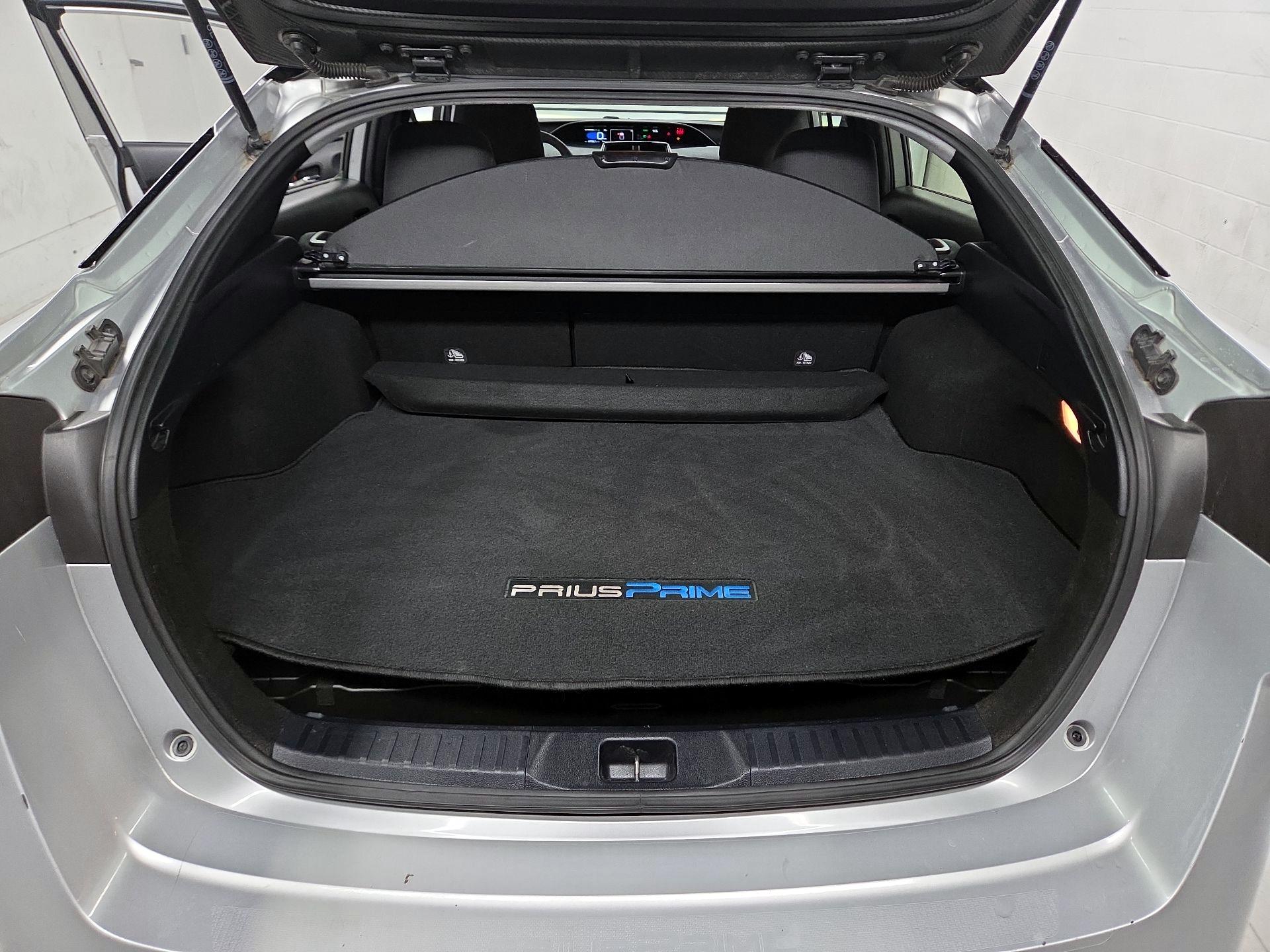 Thumbnail: 2020 Toyota Prius Prime - 19