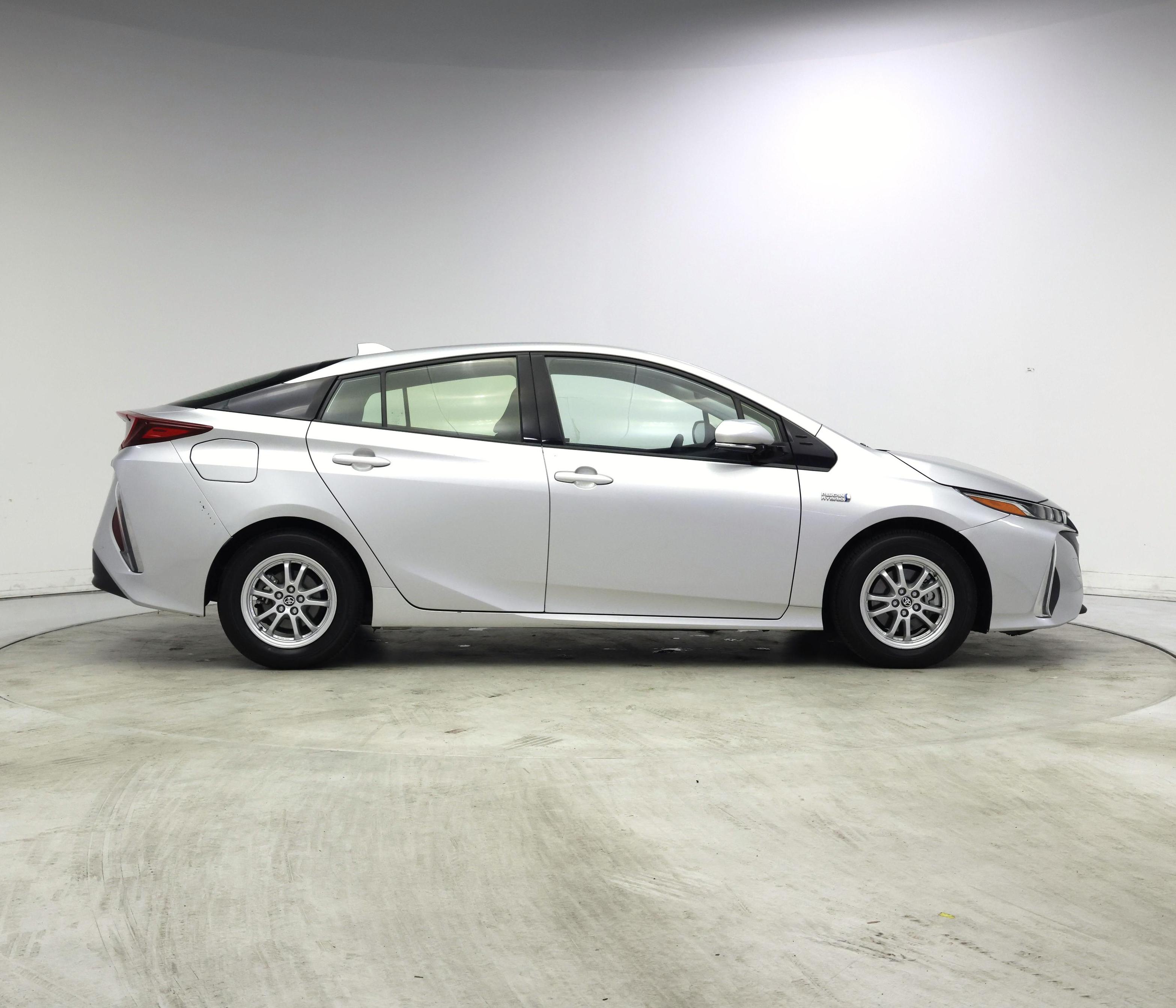 Thumbnail: 2020 Toyota Prius Prime - 7