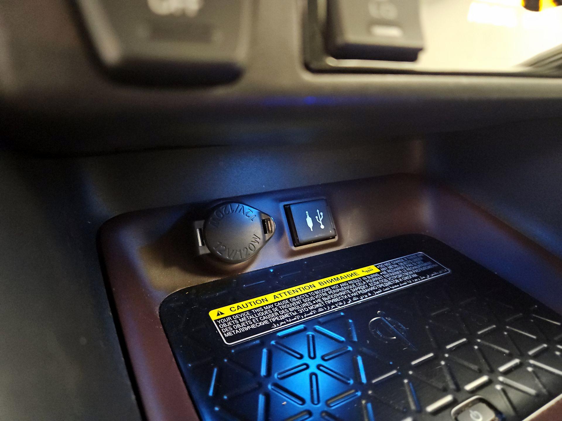 Thumbnail: 2019 Toyota RAV4 - 19