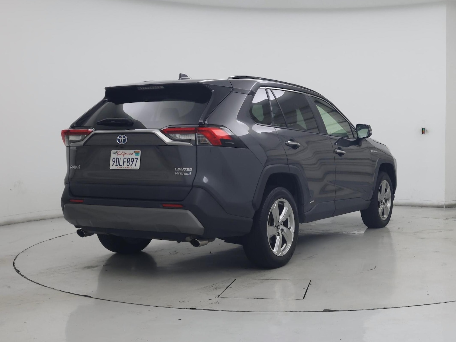 2019 Toyota RAV4 Limited - Photo 9