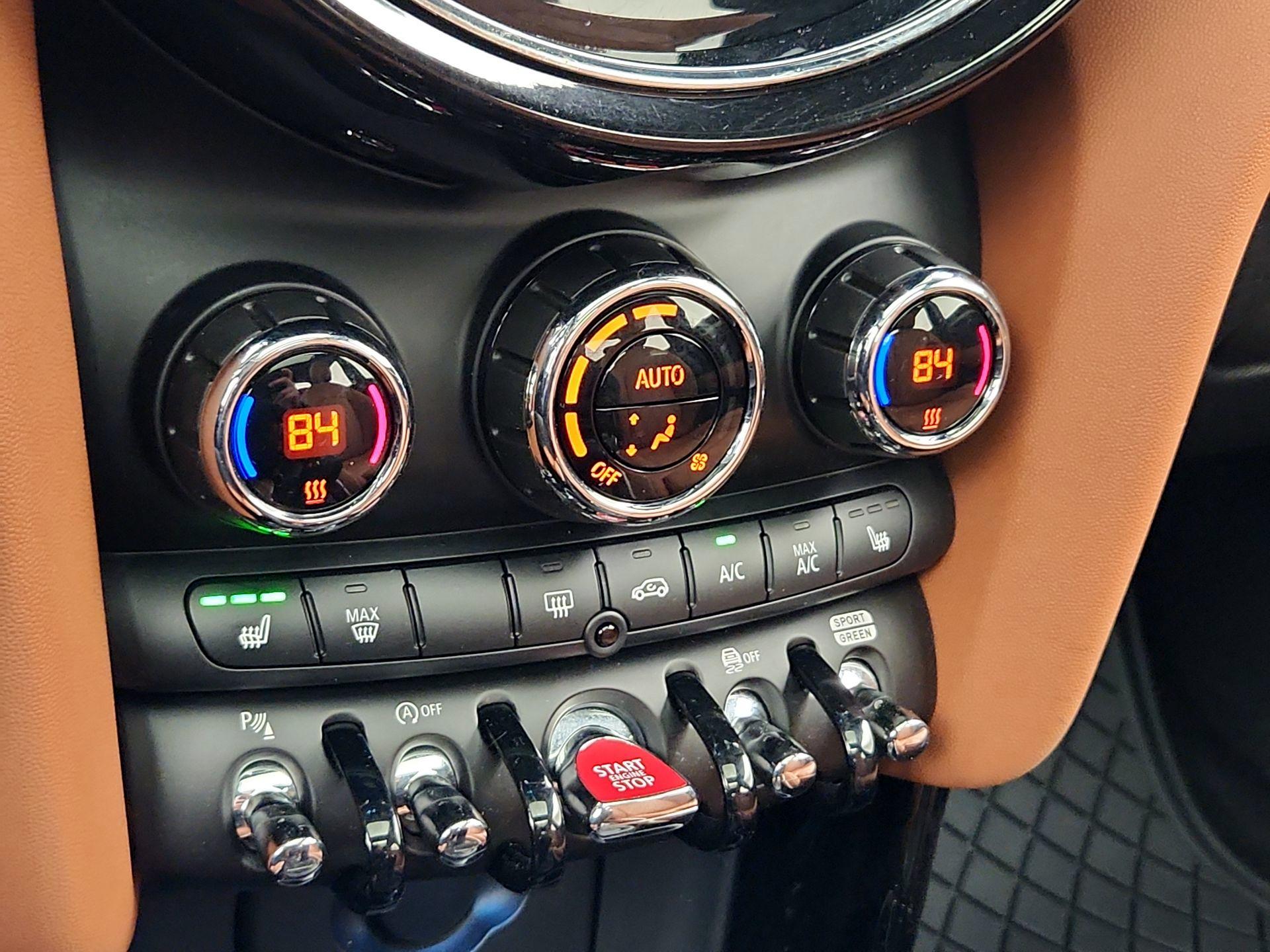 Thumbnail: 2022 MINI Cooper Hardtop - 17