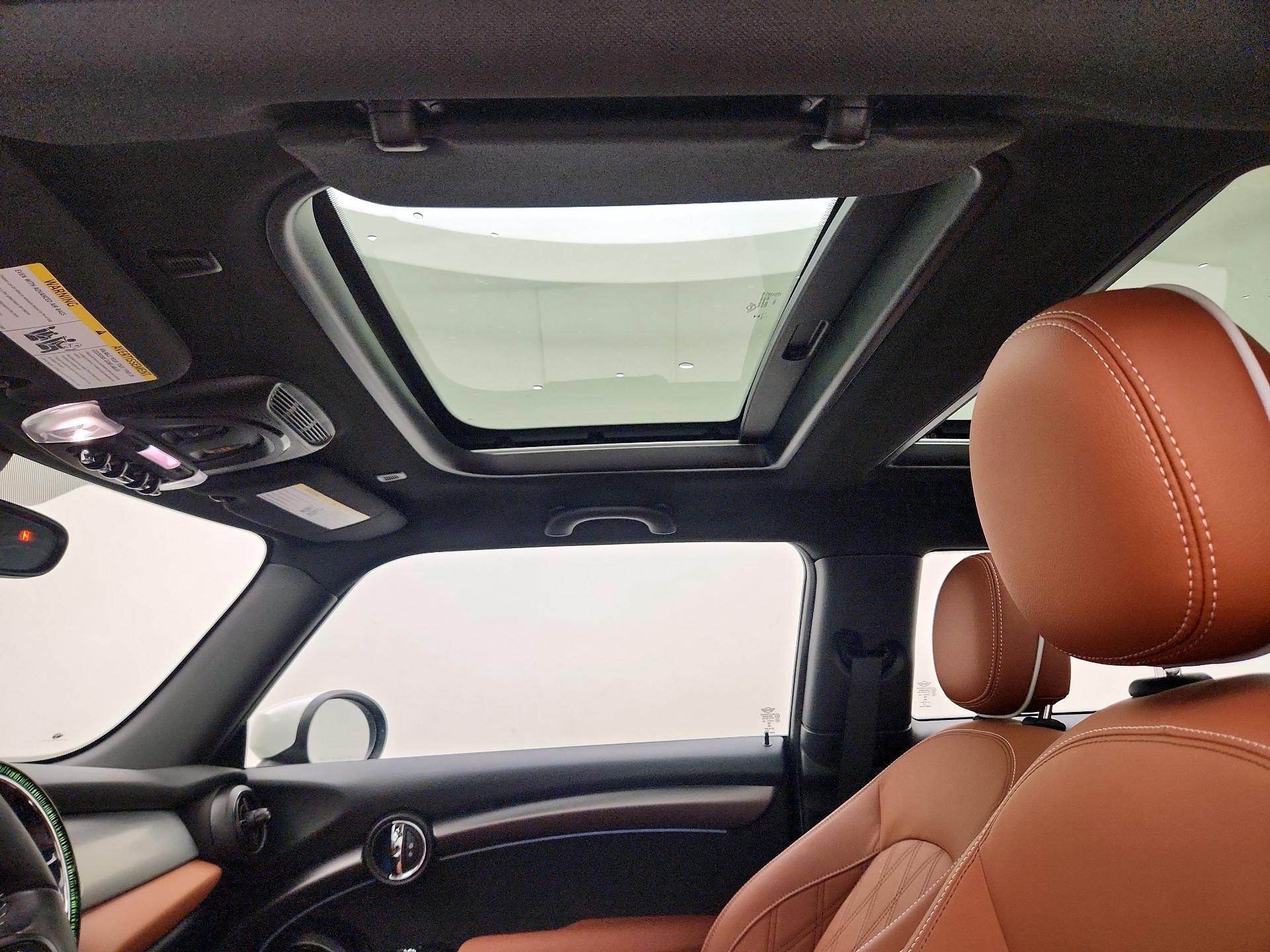 Thumbnail: 2022 MINI Cooper Hardtop - 20