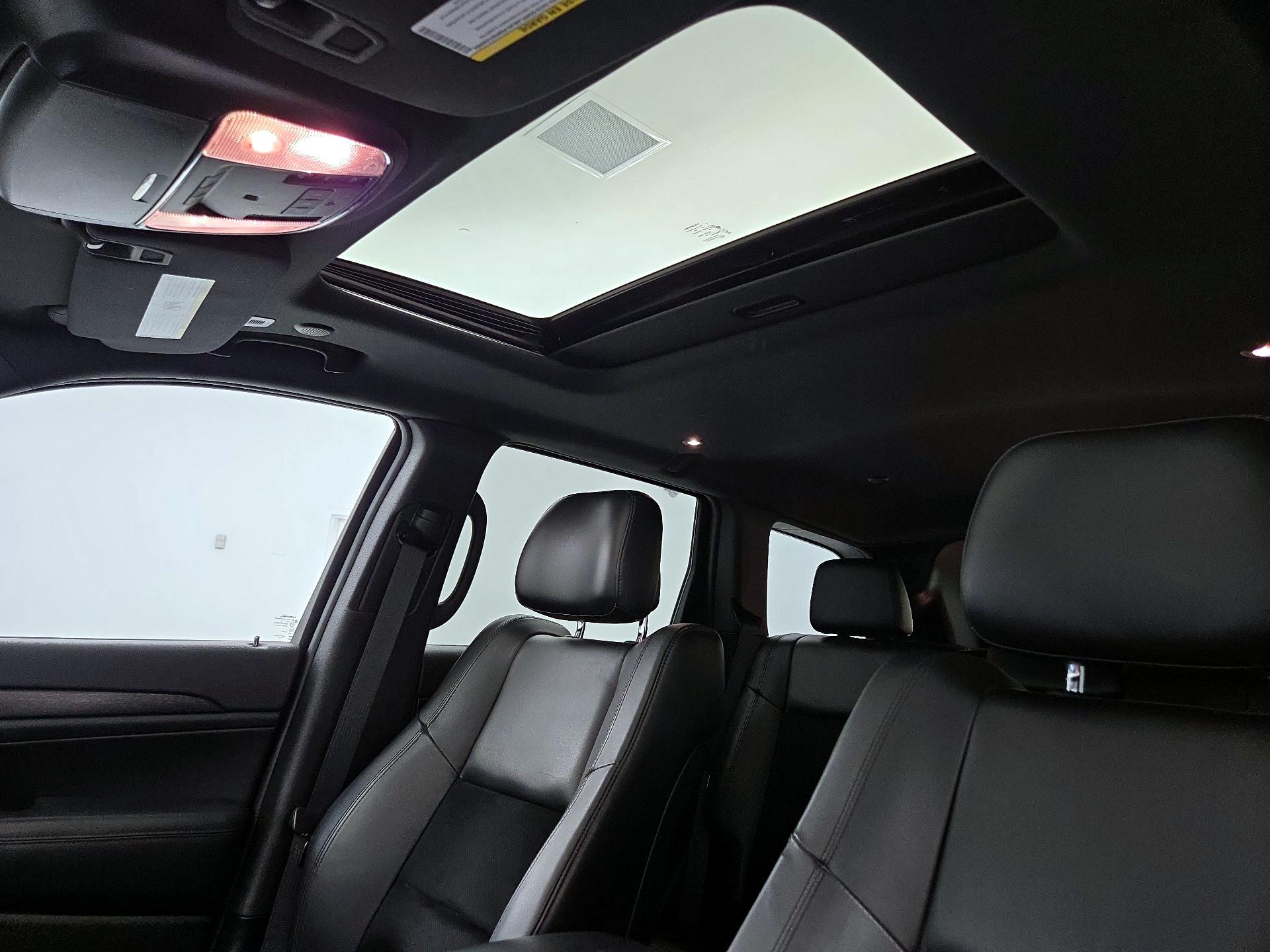 Thumbnail: 2018 Jeep Grand Cherokee - 20