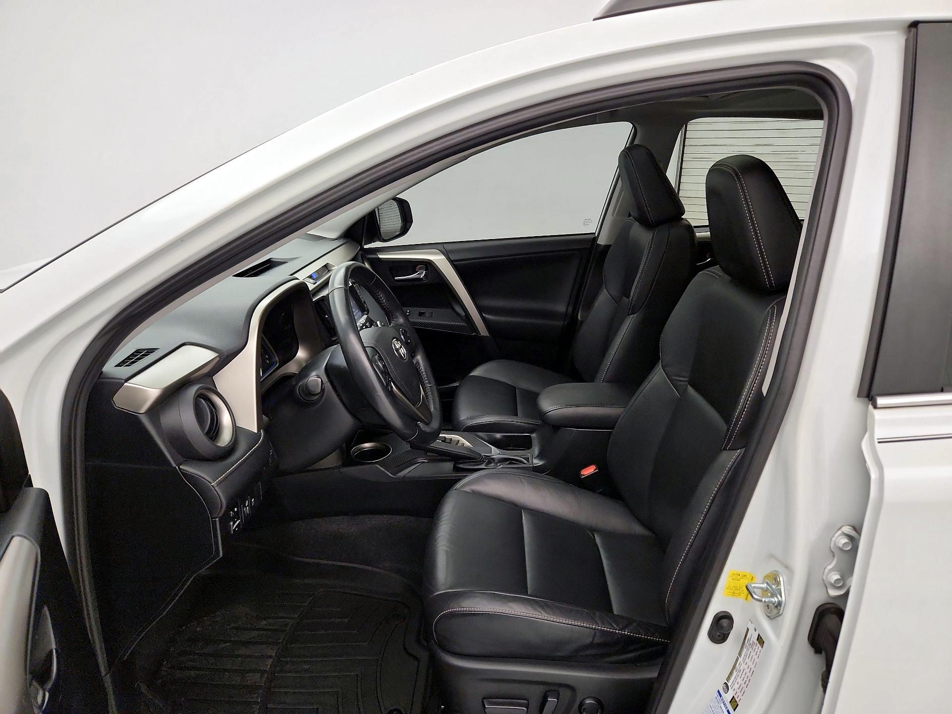 Thumbnail: 2014 Toyota RAV4 - 11