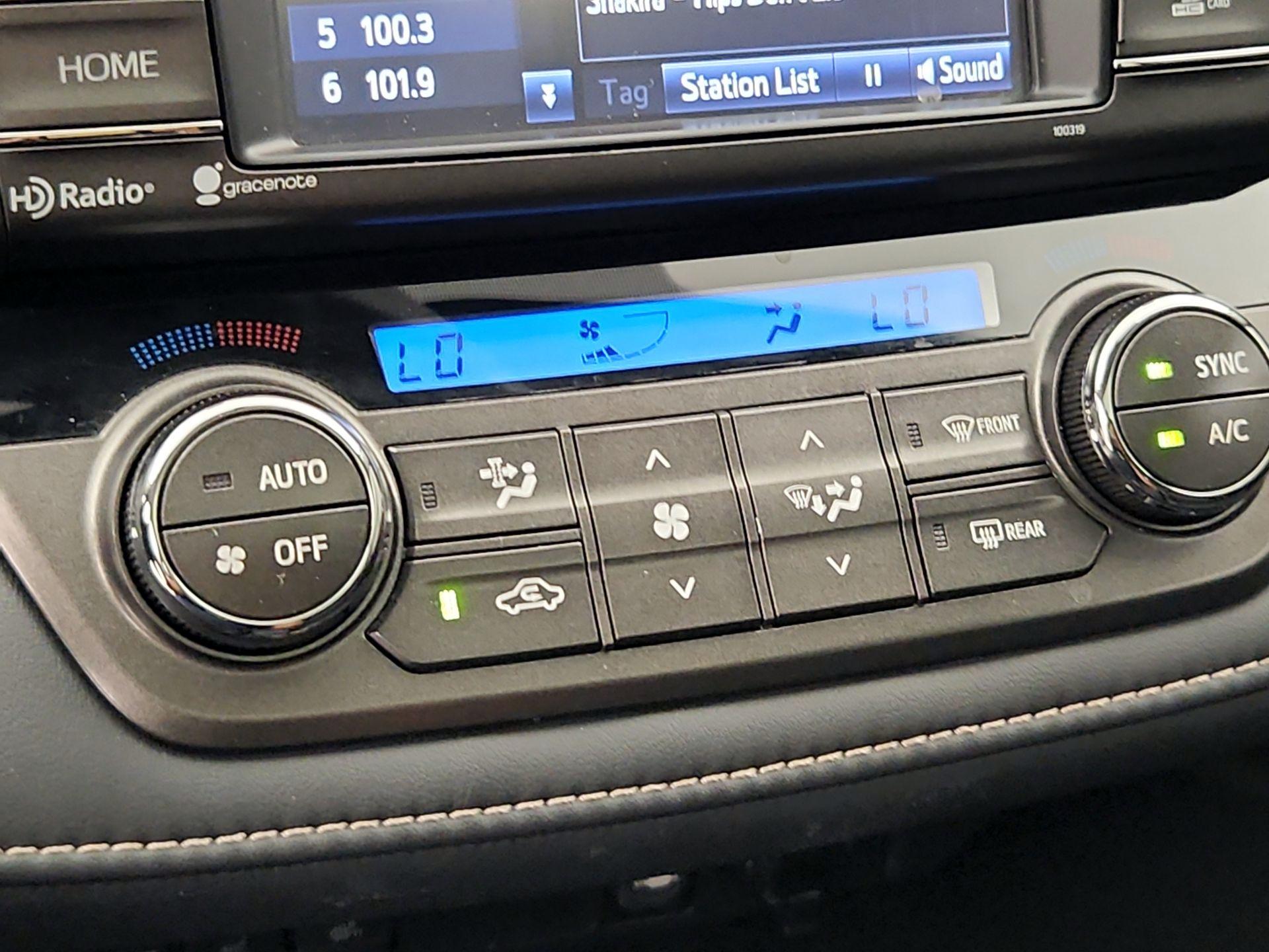Thumbnail: 2014 Toyota RAV4 - 16