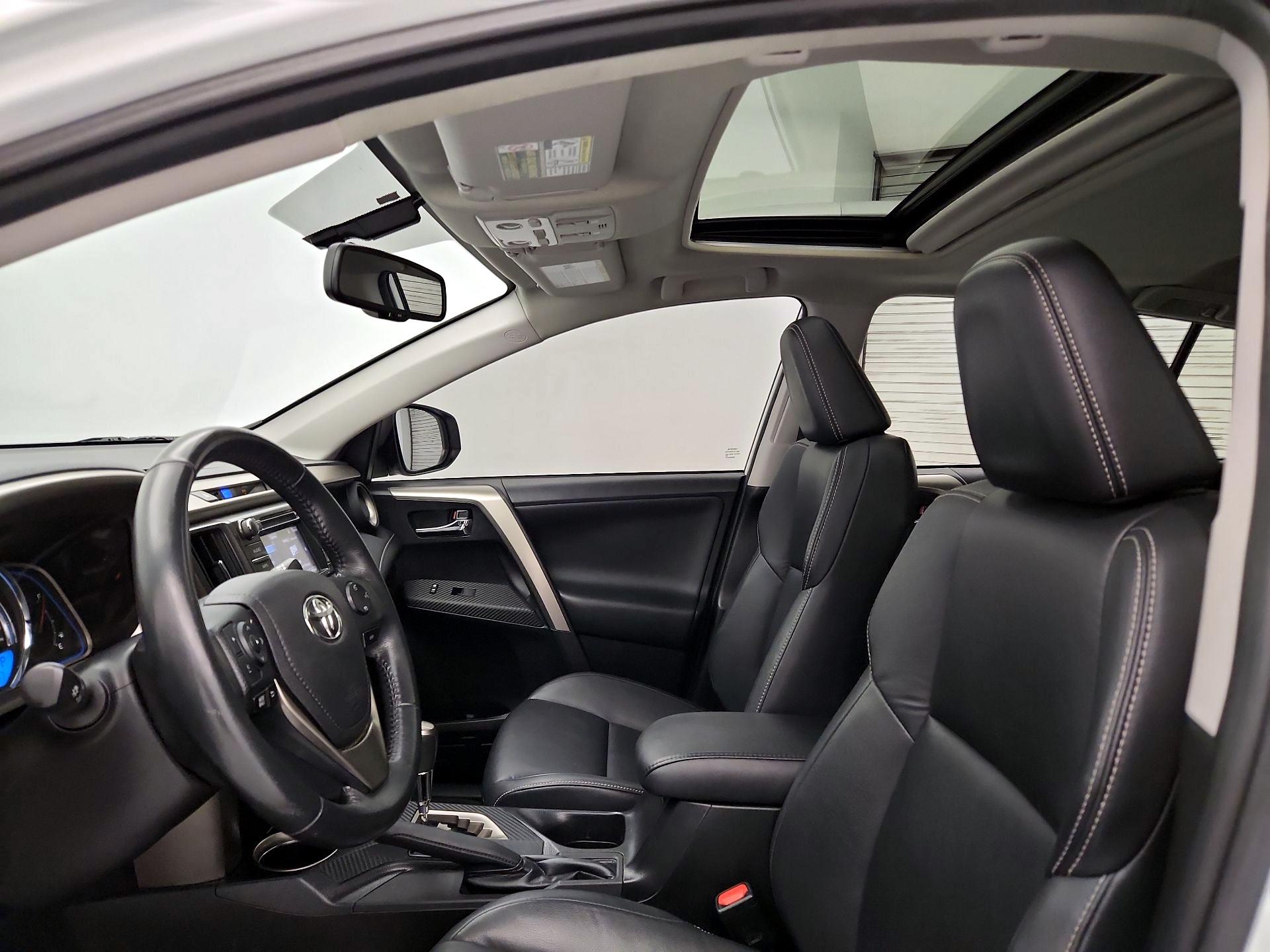 Thumbnail: 2014 Toyota RAV4 - 19