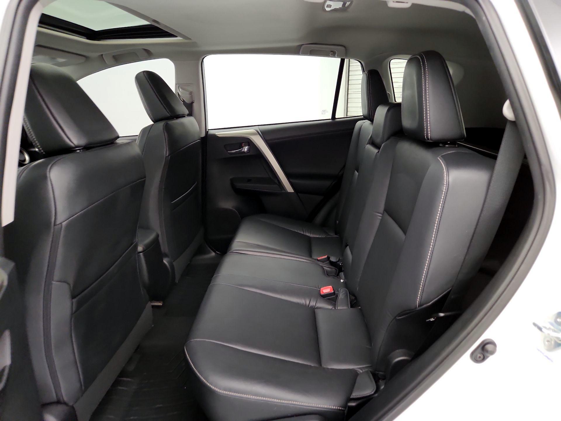 Thumbnail: 2014 Toyota RAV4 - 20