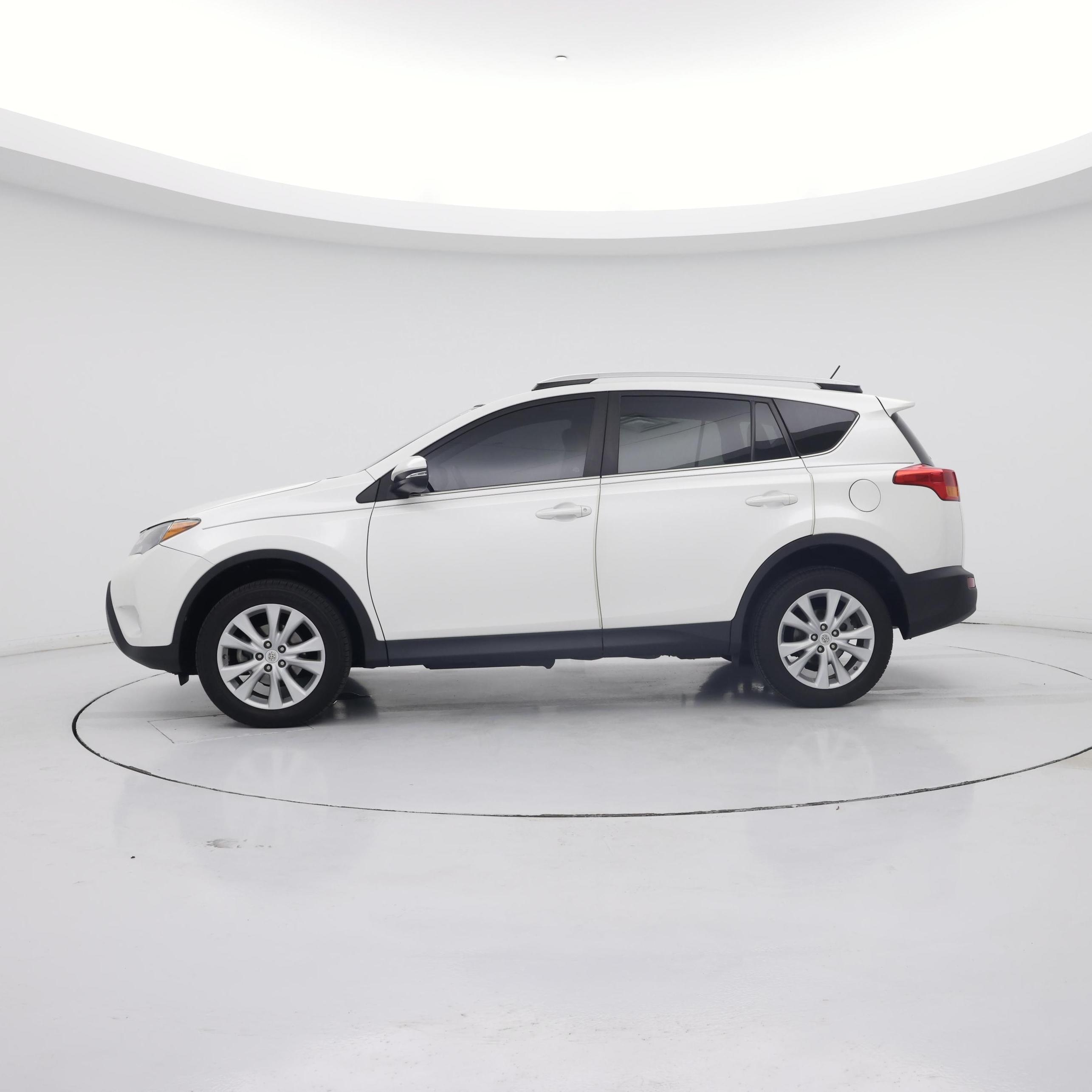 Thumbnail: 2014 Toyota RAV4 - 3