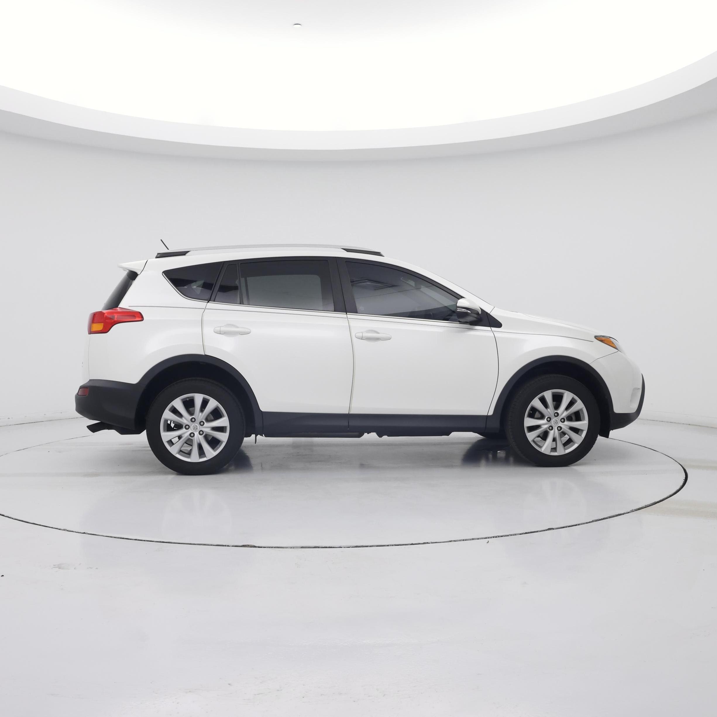 Thumbnail: 2014 Toyota RAV4 - 7
