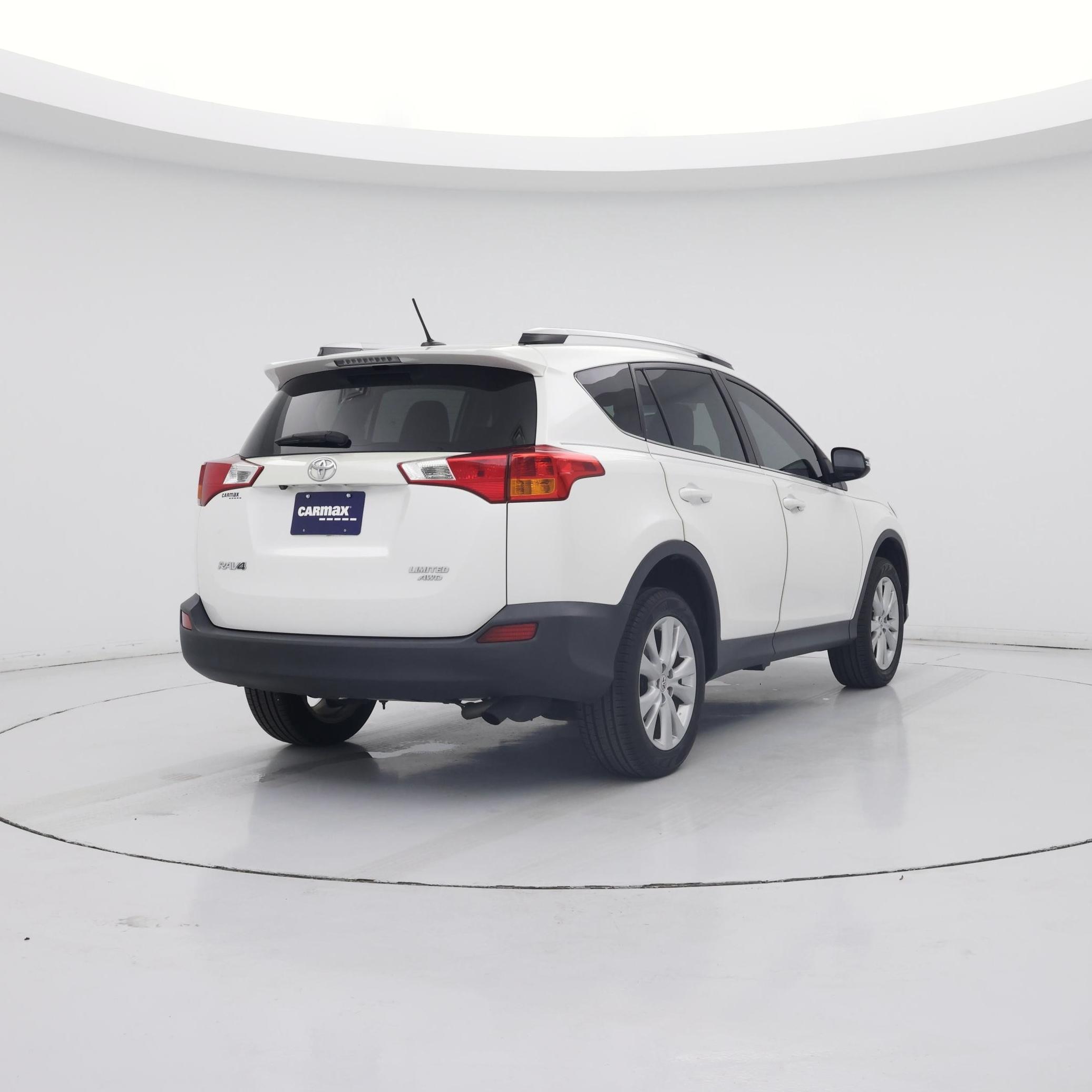Thumbnail: 2014 Toyota RAV4 - 8