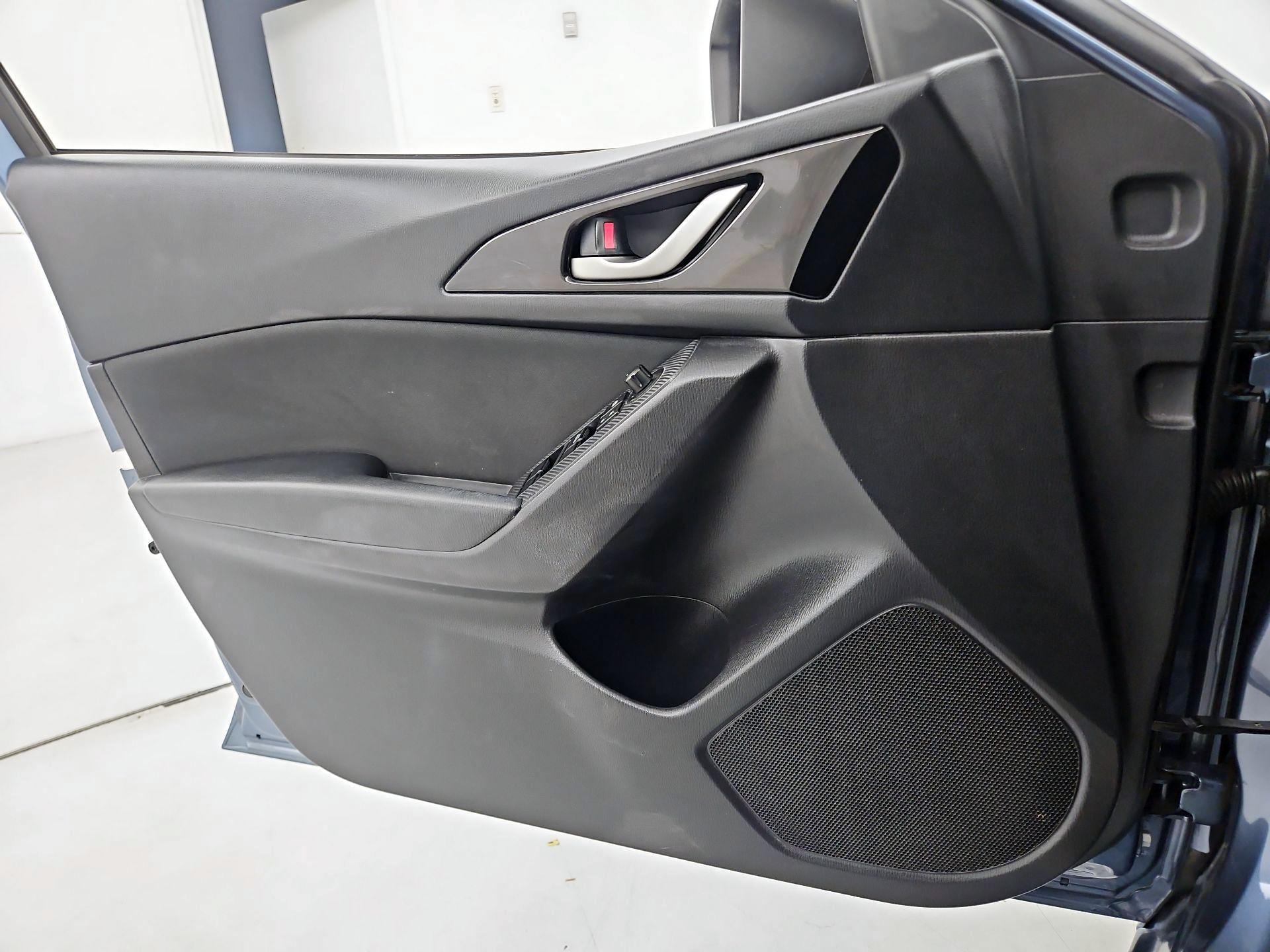Thumbnail: 2015 Mazda Mazda3 - 12