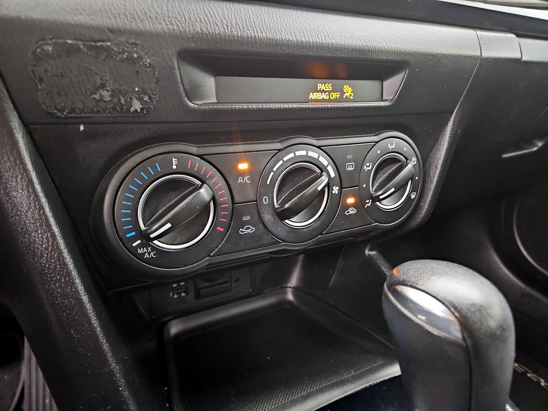 Thumbnail: 2015 Mazda Mazda3 - 14