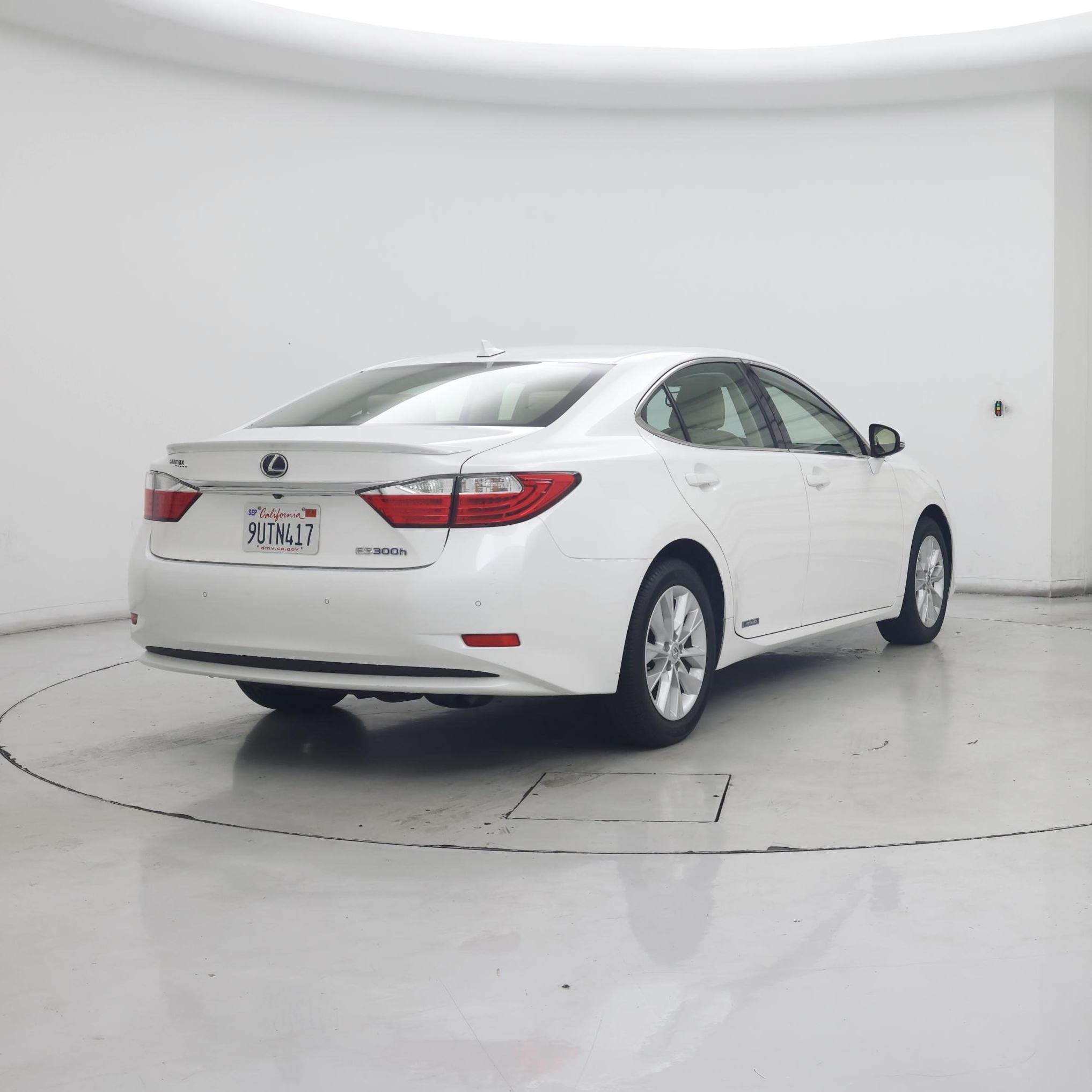 Thumbnail: 2014 Lexus ES - 8