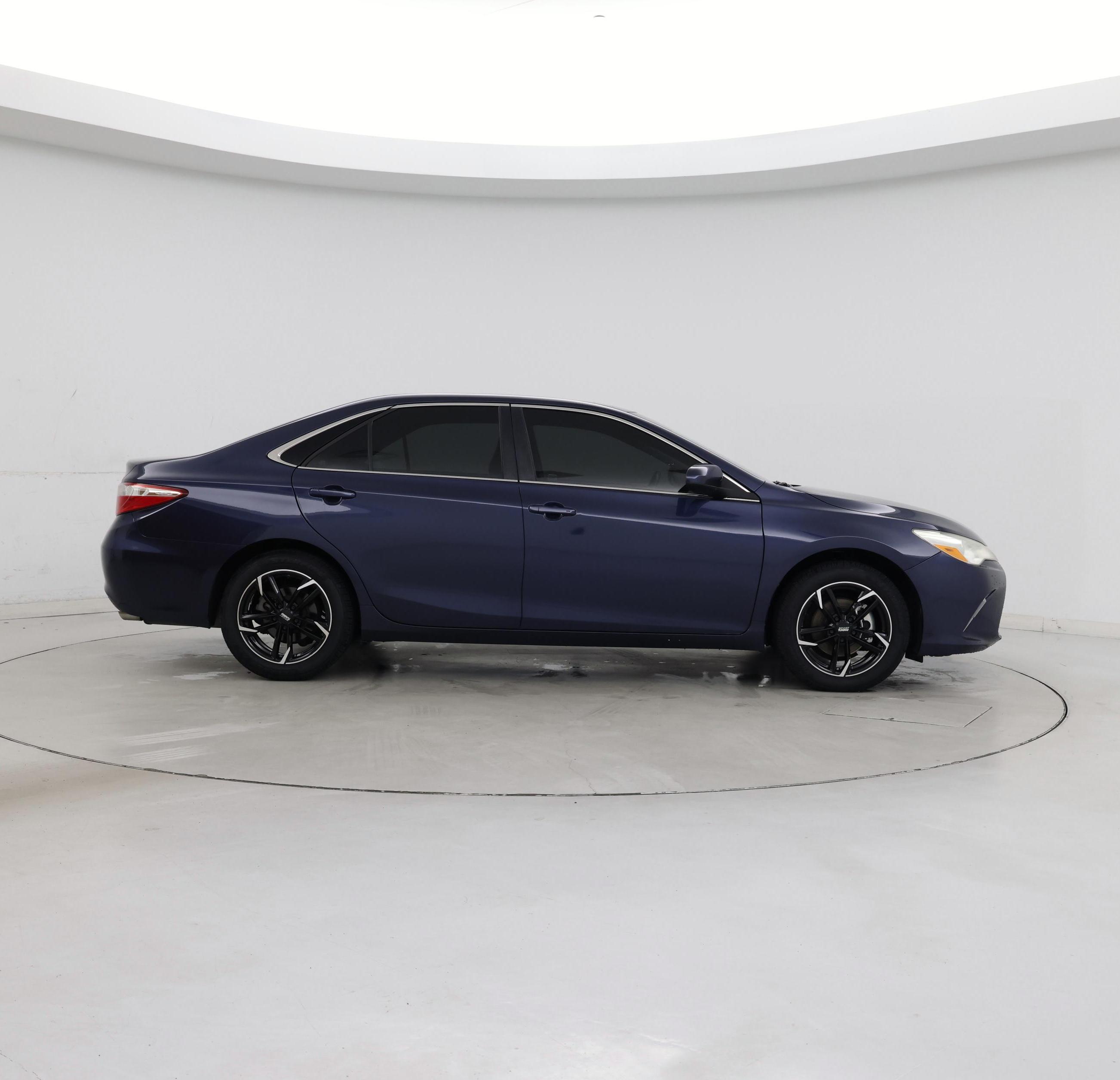 Thumbnail: 2017 Toyota Camry - 7
