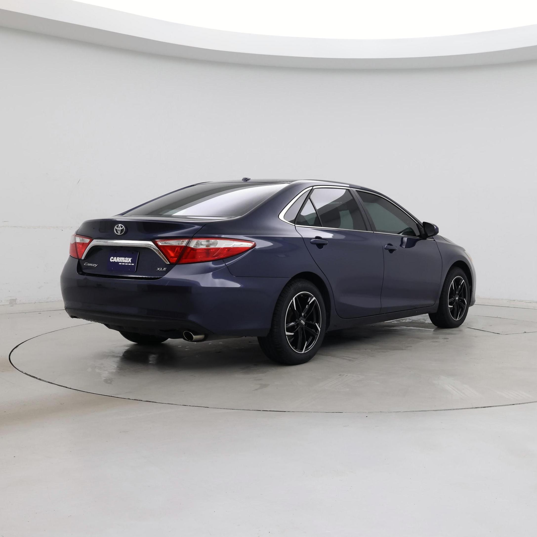 Thumbnail: 2017 Toyota Camry - 8