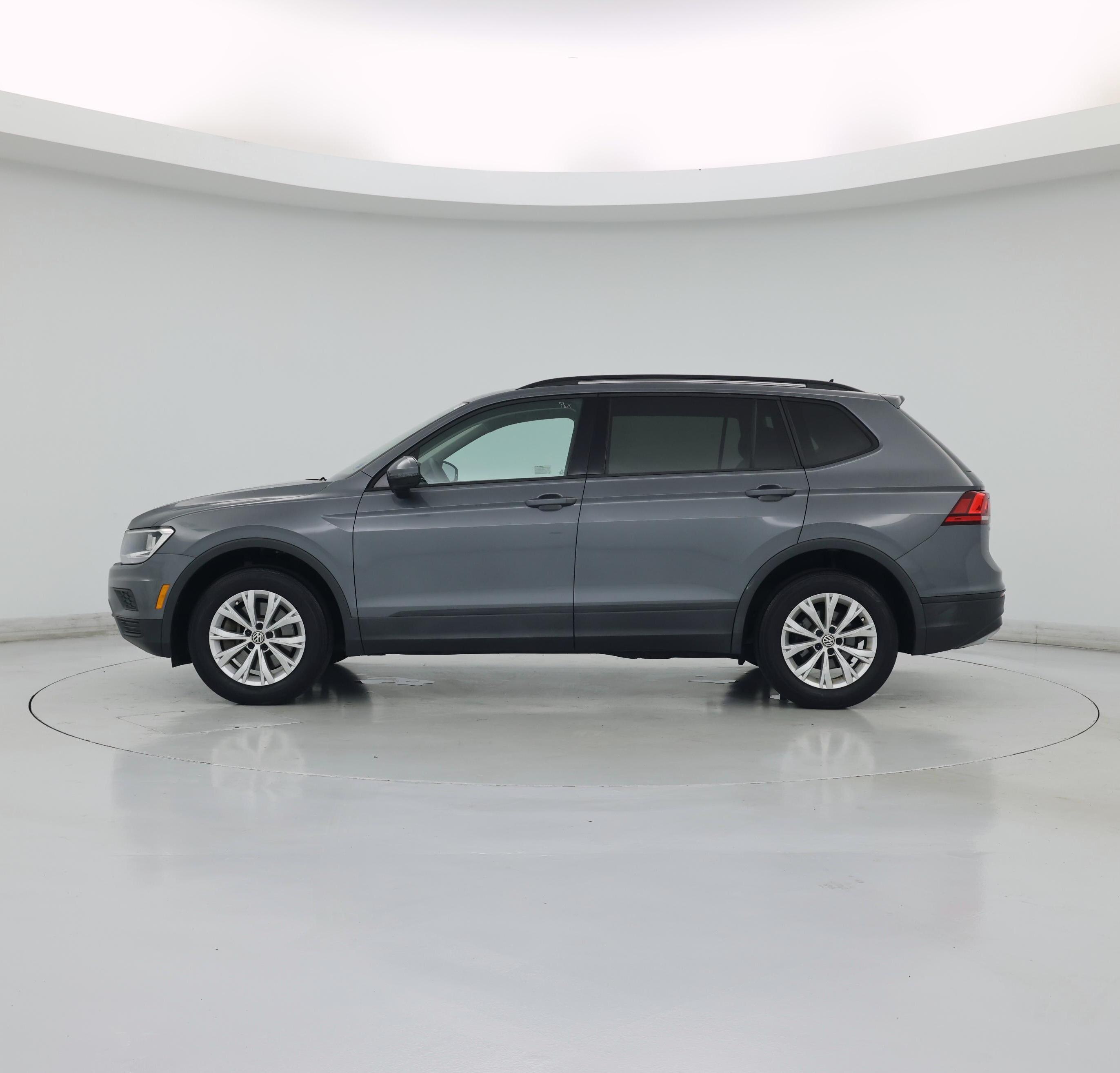 Thumbnail: 2020 Volkswagen Tiguan - 3