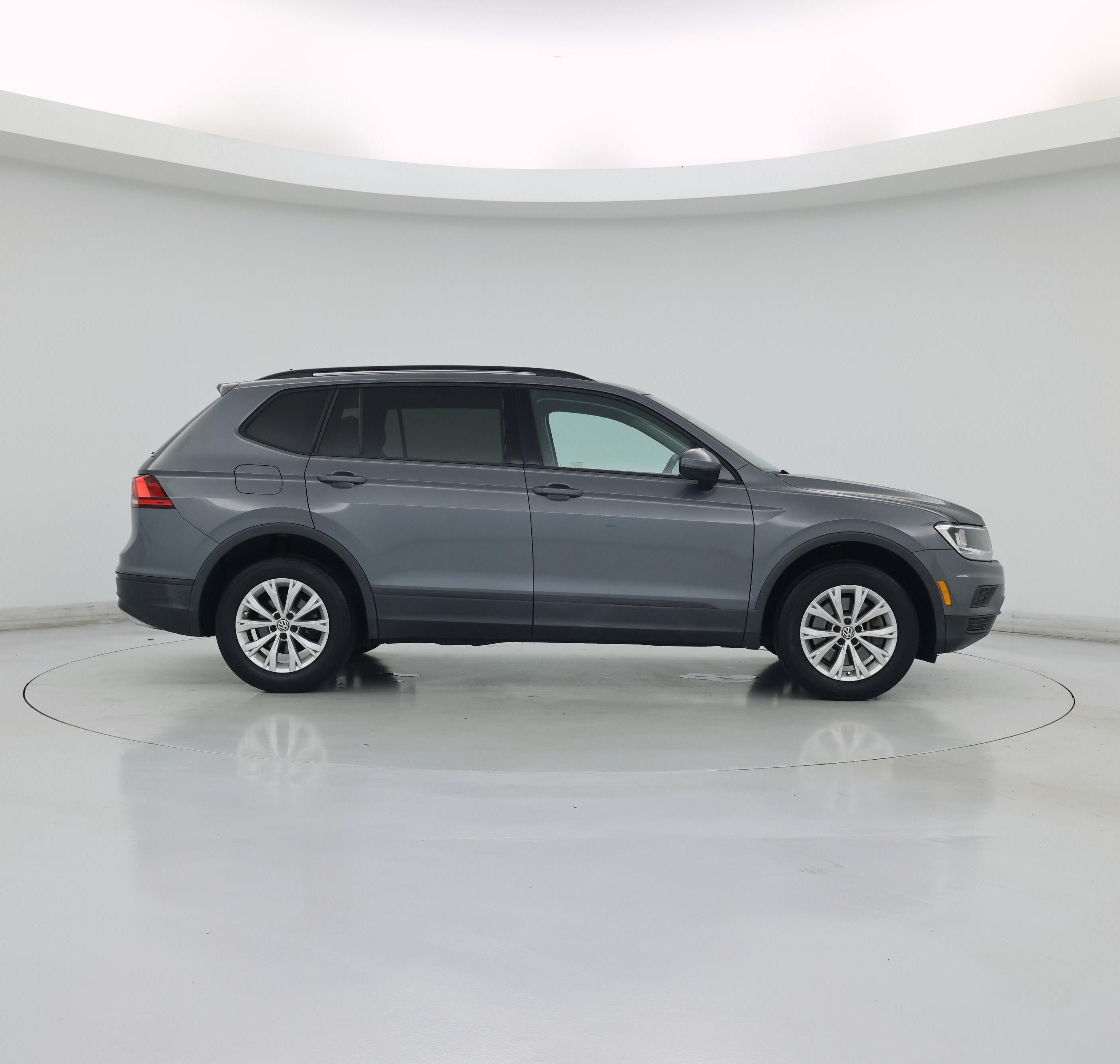 Thumbnail: 2020 Volkswagen Tiguan - 7