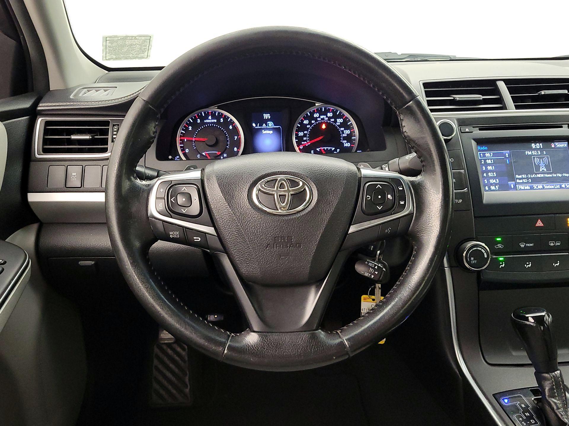 Thumbnail: 2016 Toyota Camry - 10