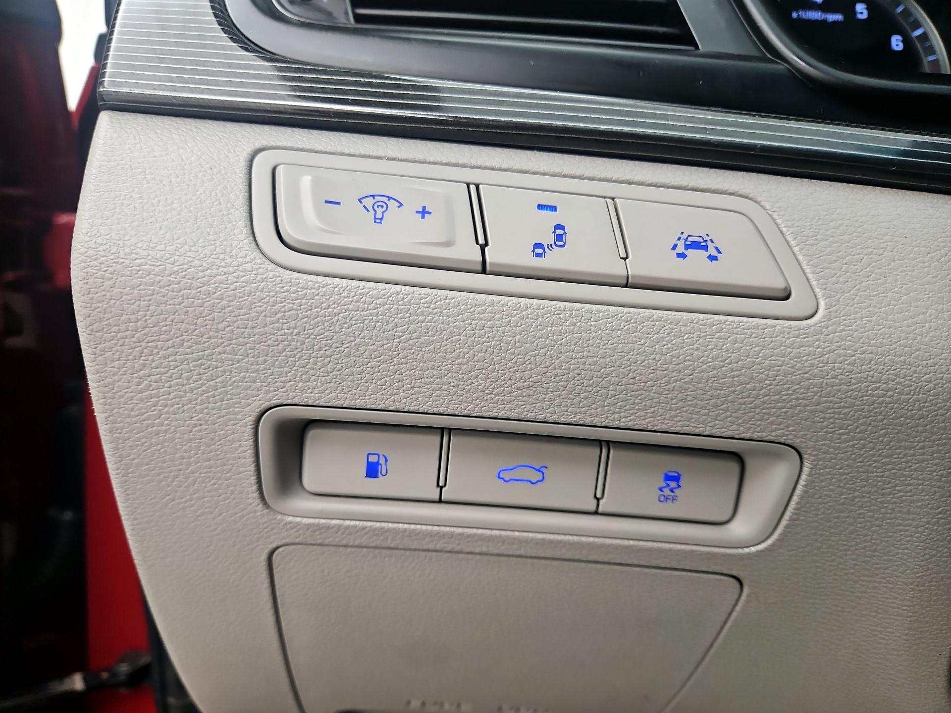 Thumbnail: 2019 Hyundai Sonata - 13
