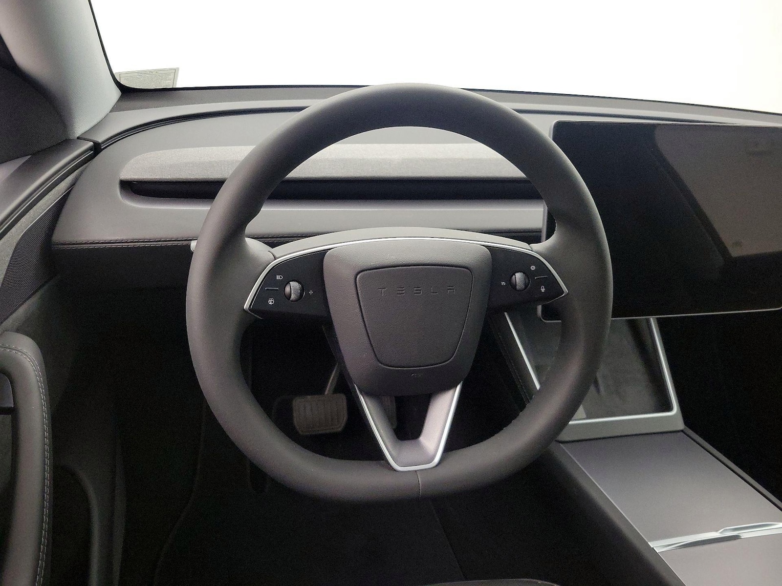 2026 Tesla Model Y Long Range - Photo 11