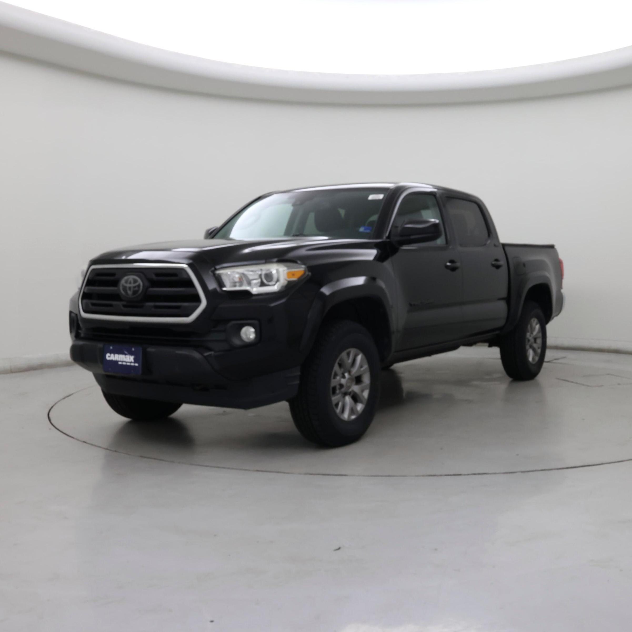 Thumbnail: 2018 Toyota Tacoma - 4
