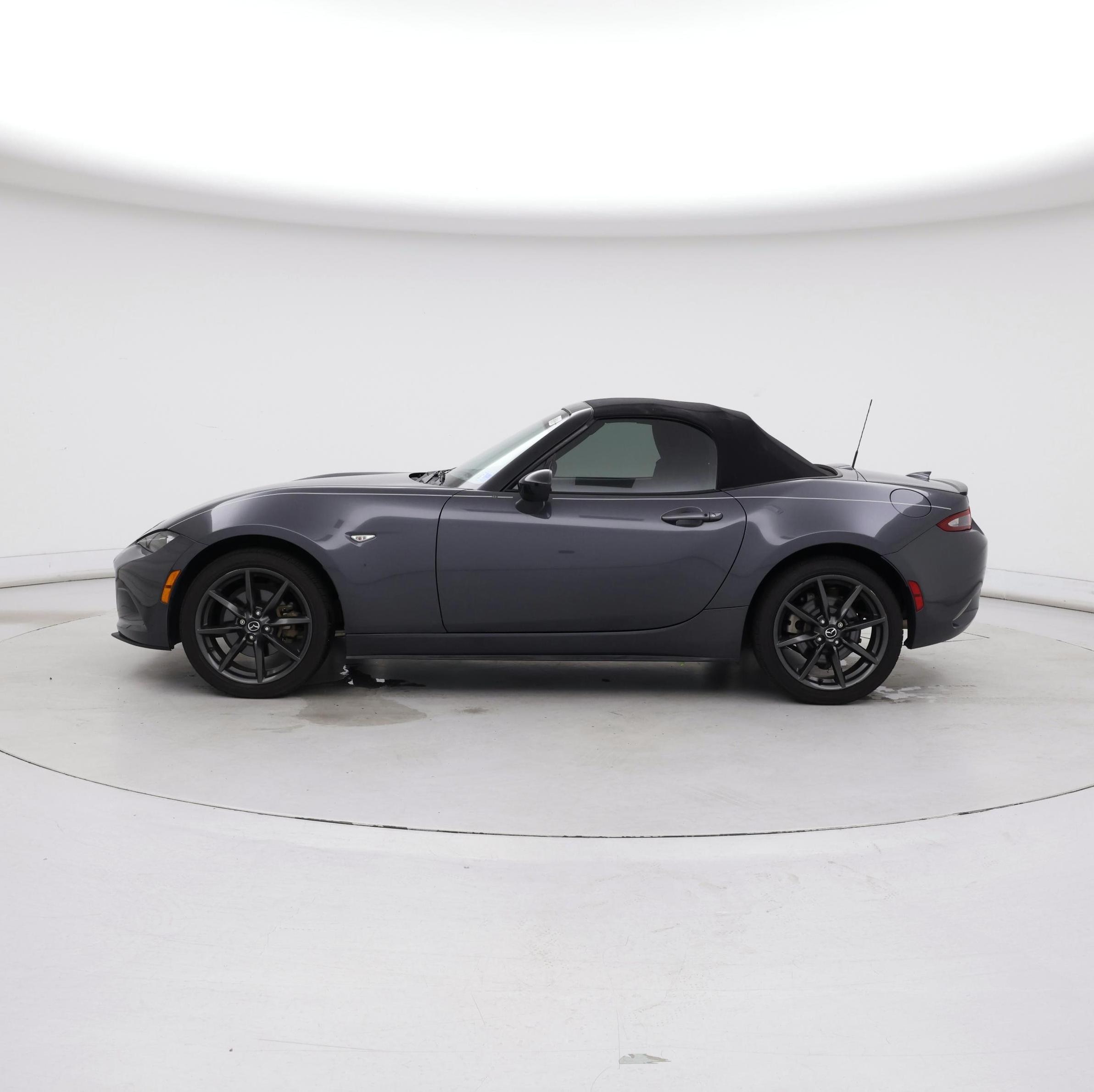 Thumbnail: 2016 Mazda MX-5 Miata - 3