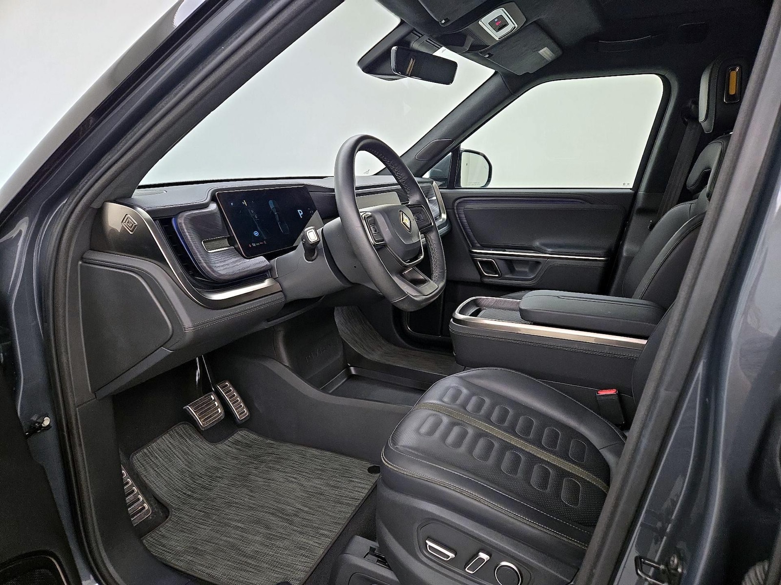 2024 Rivian R1T Adventure - Photo 12