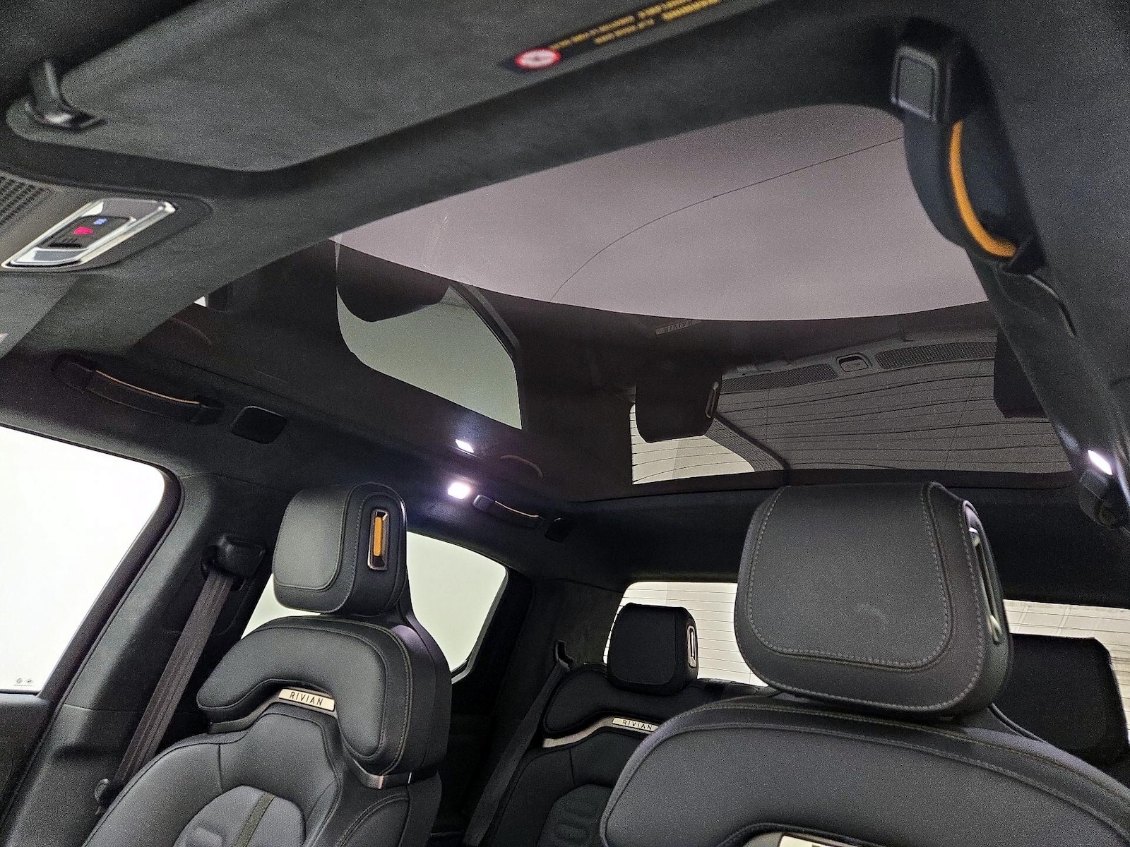 2024 Rivian R1T Adventure - Photo 20