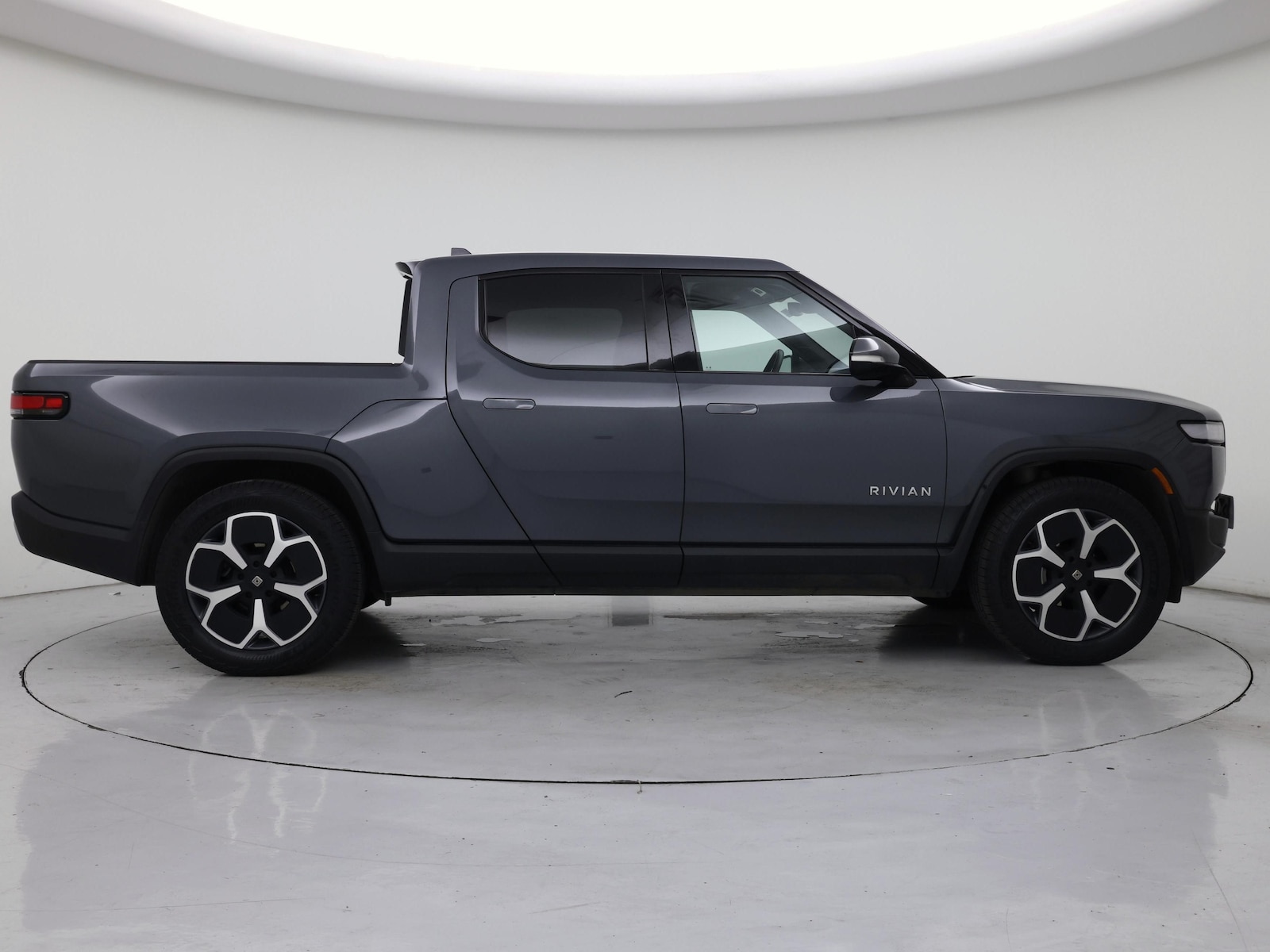 2024 Rivian R1T Adventure - Photo 8