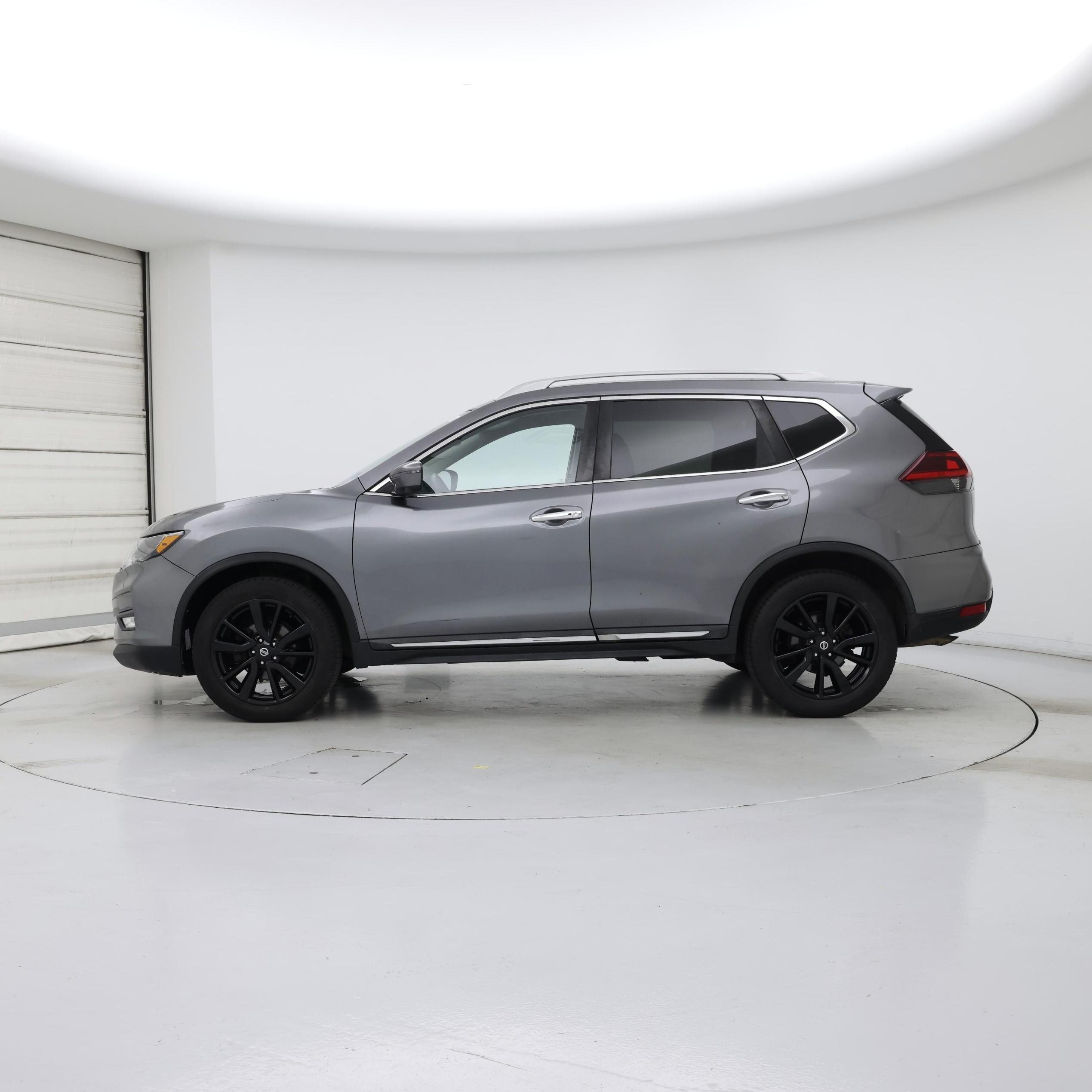 Thumbnail: 2020 Nissan Rogue - 3