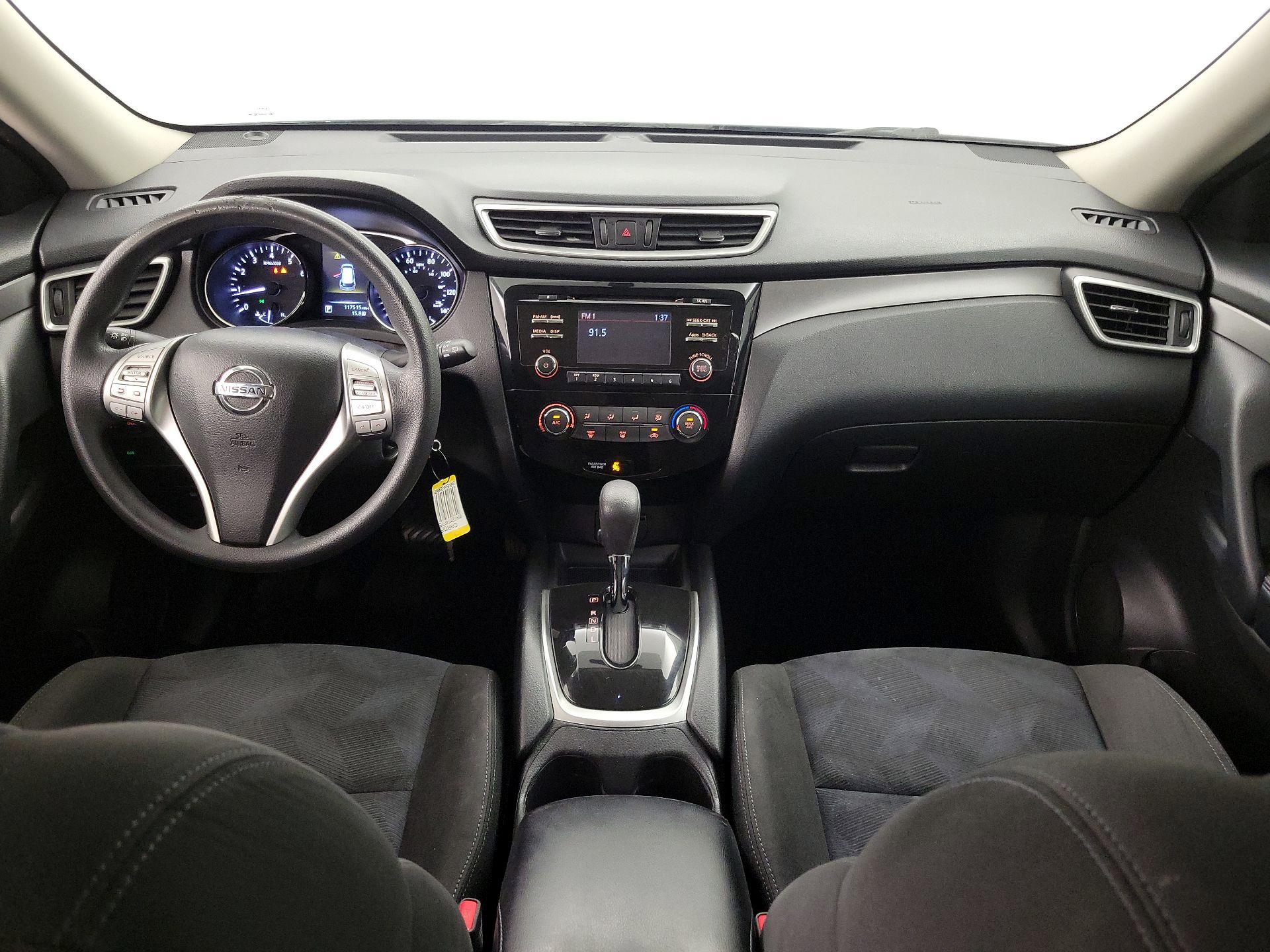 Thumbnail: 2015 Nissan Rogue - 9