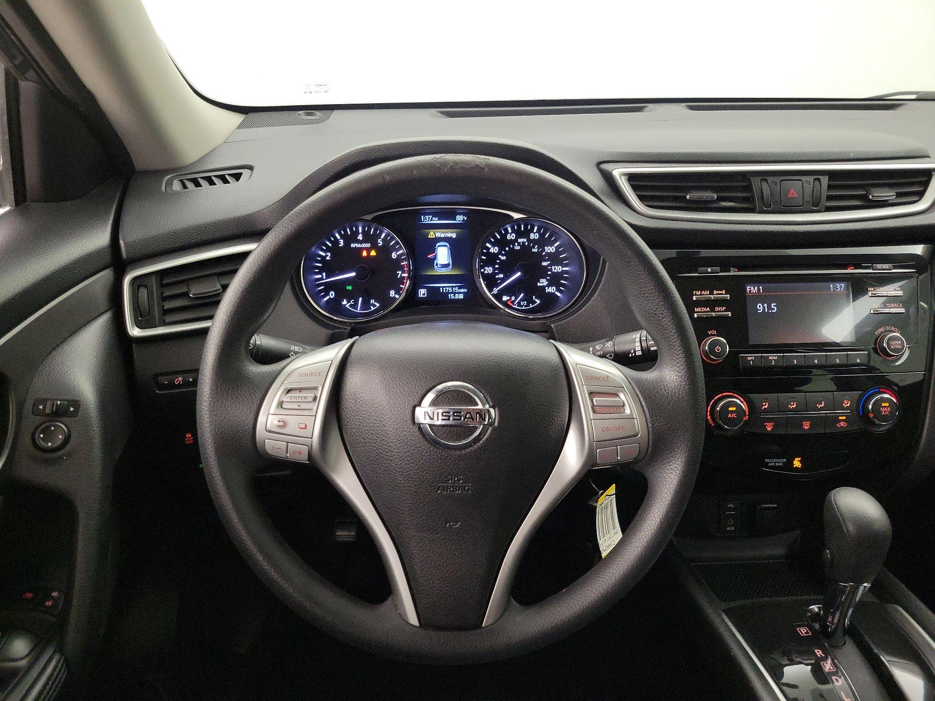 Thumbnail: 2015 Nissan Rogue - 10