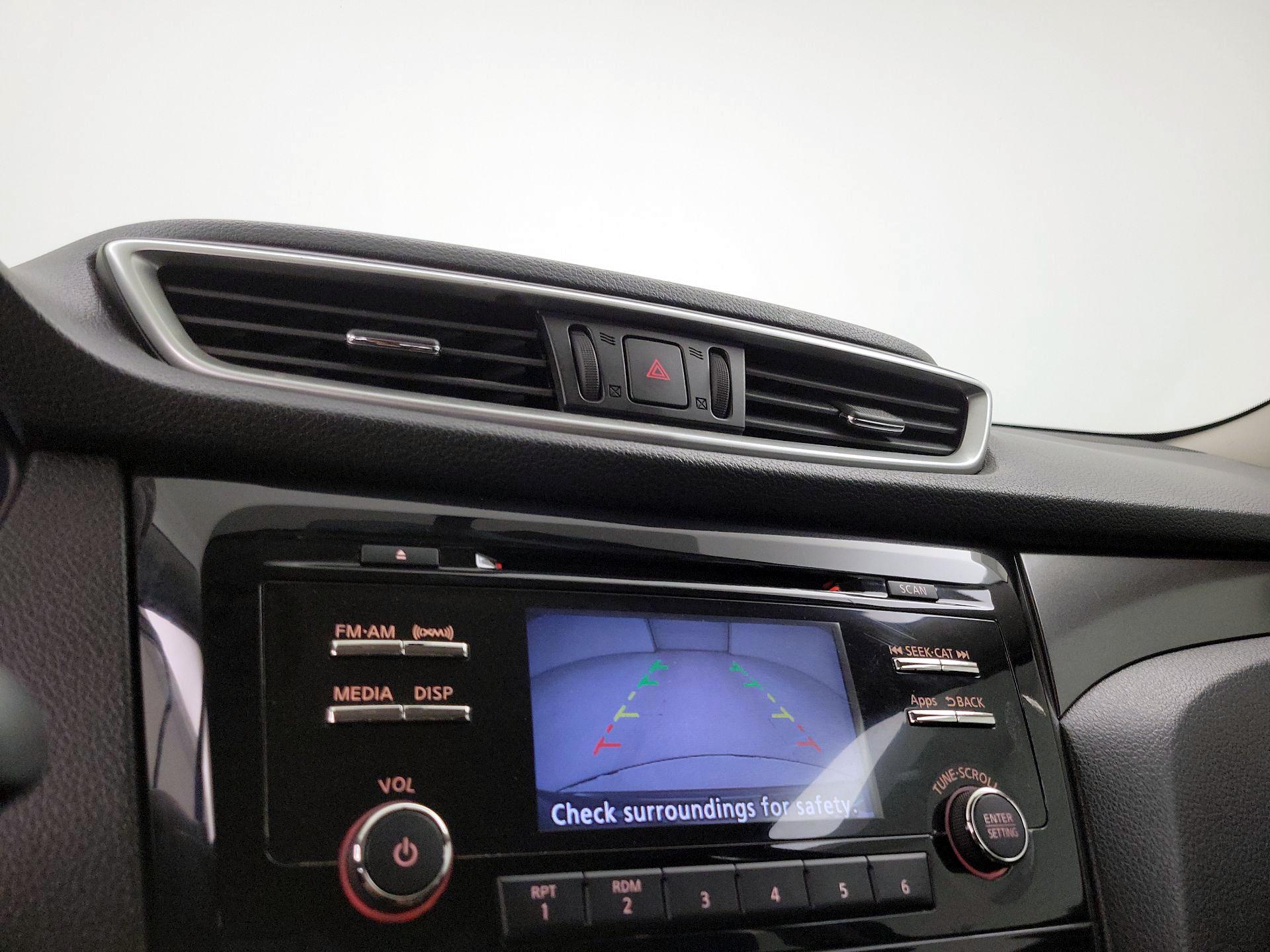Thumbnail: 2015 Nissan Rogue - 14