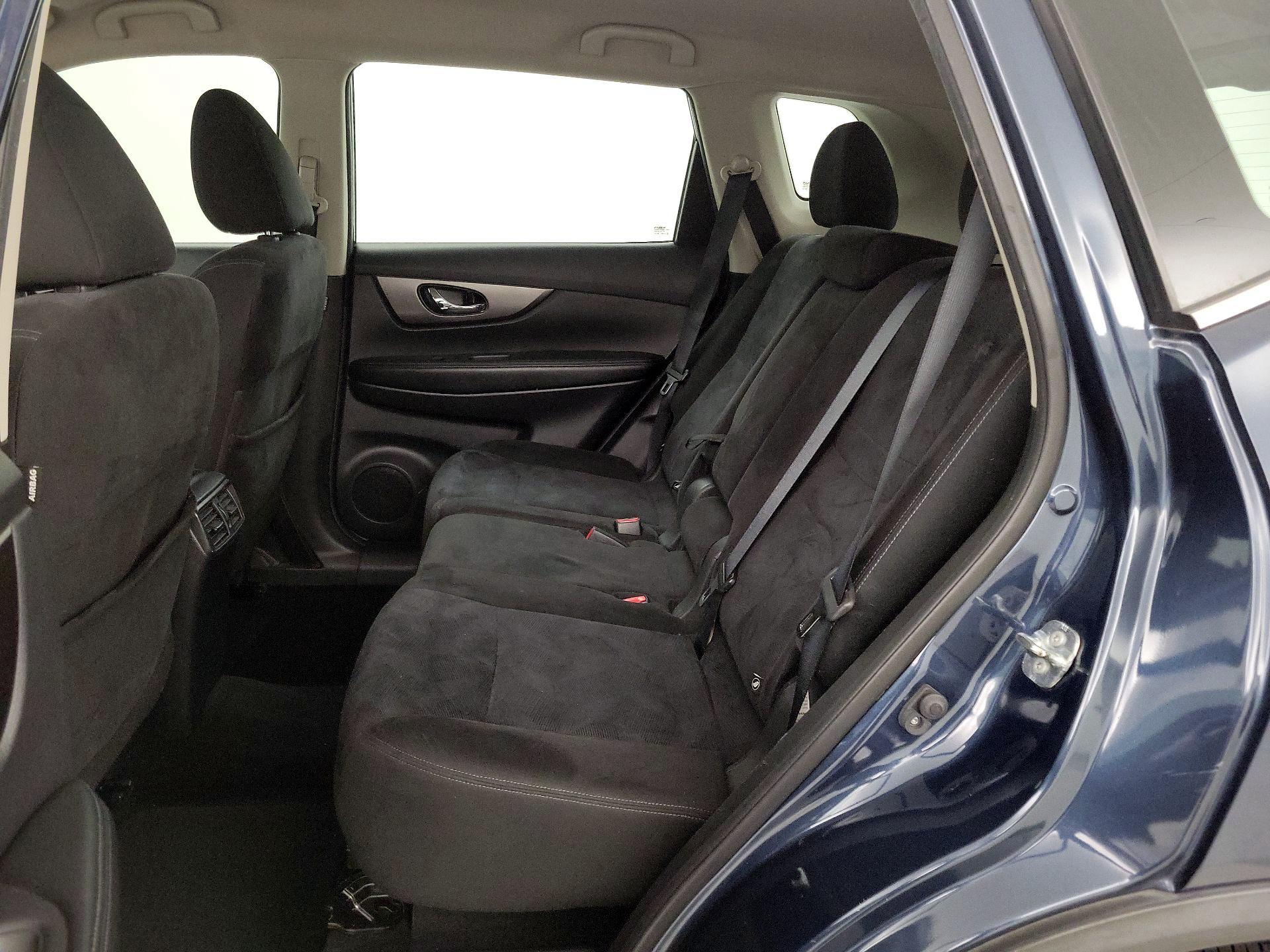Thumbnail: 2015 Nissan Rogue - 18