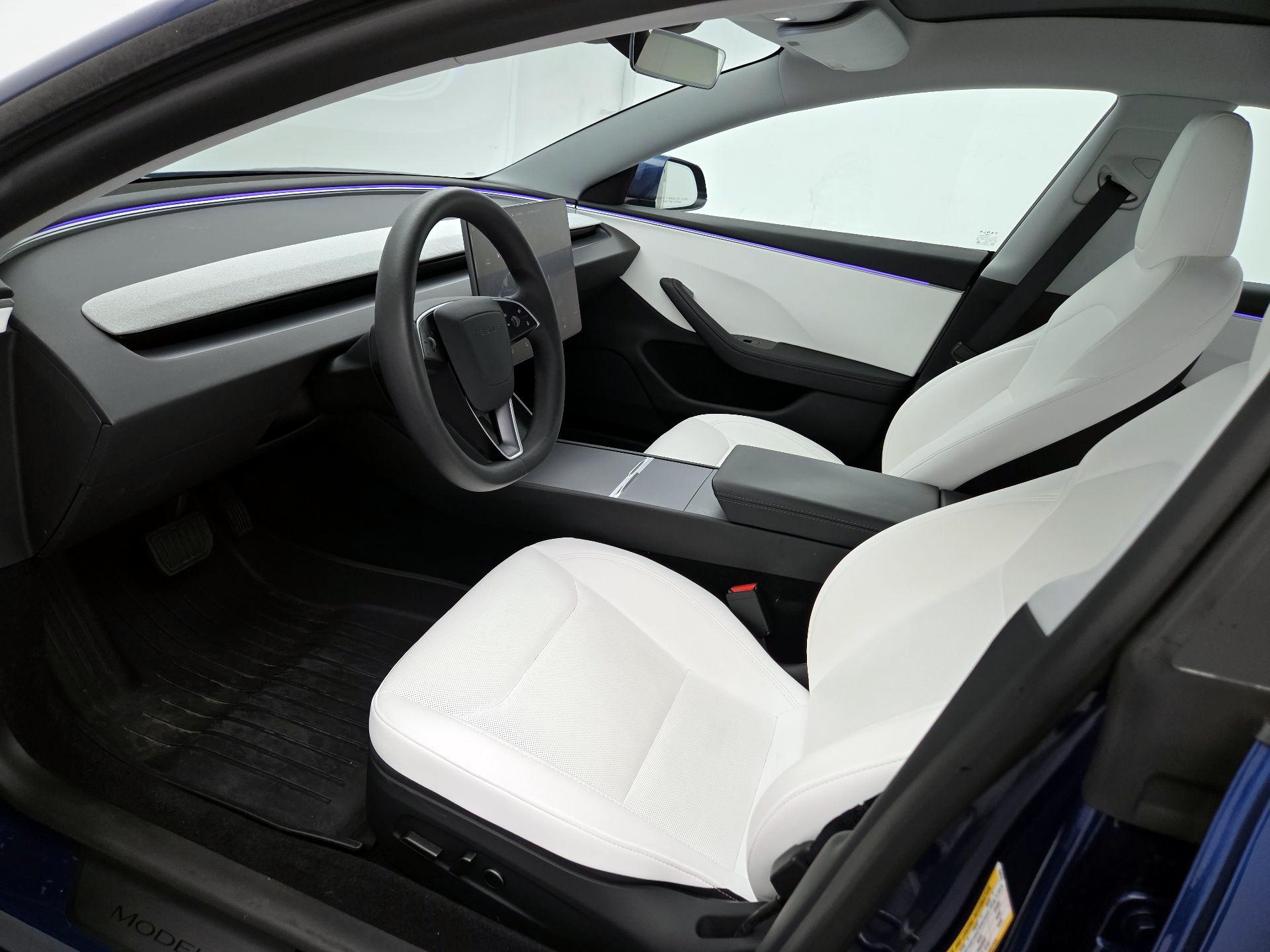 Thumbnail: 2025 Tesla Model 3 - 11