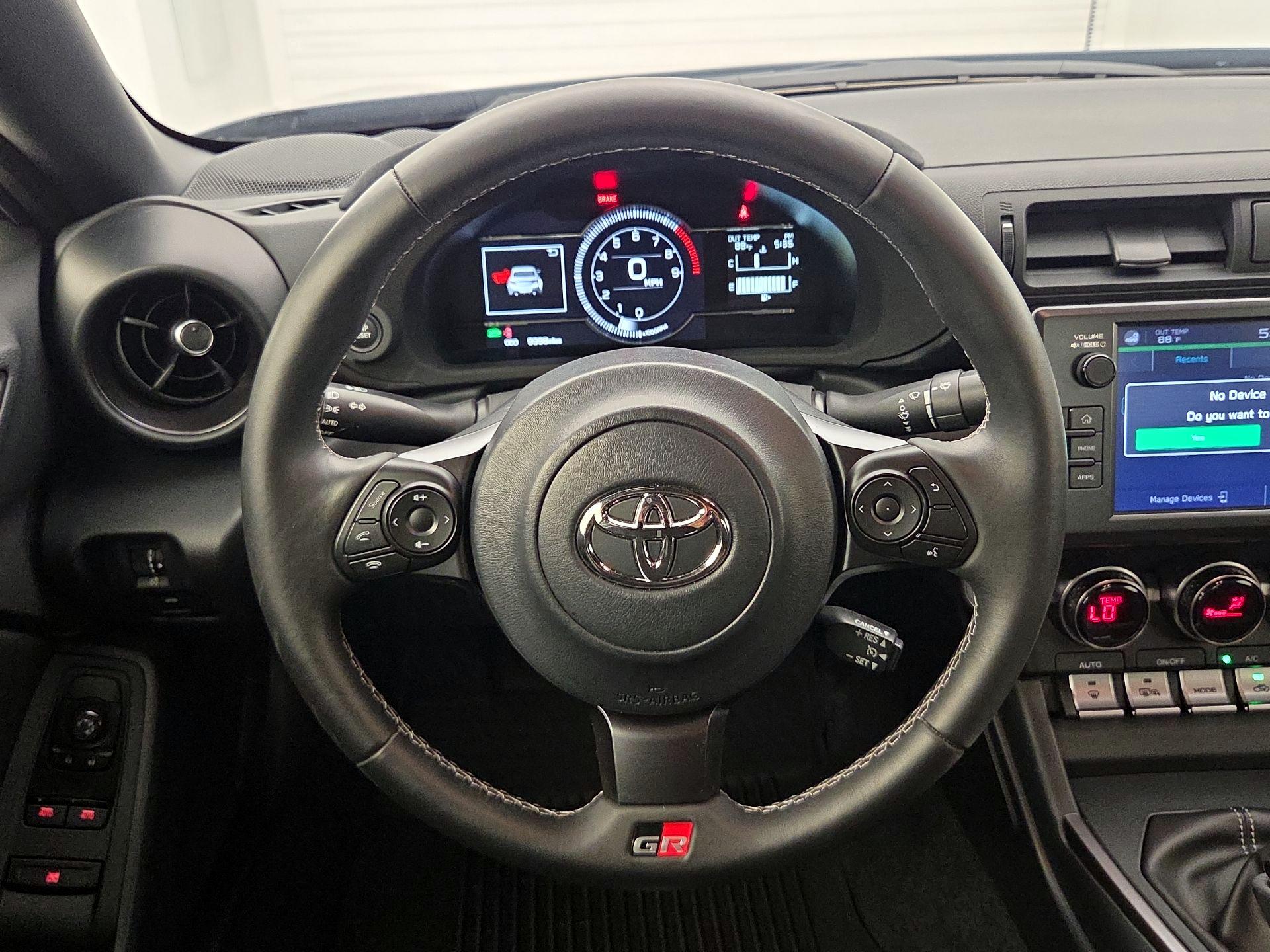 Thumbnail: 2023 Toyota GR86 - 10