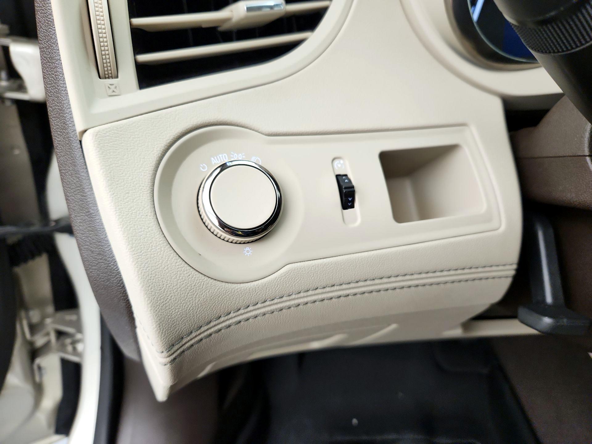 Thumbnail: 2016 Buick LaCrosse - 13