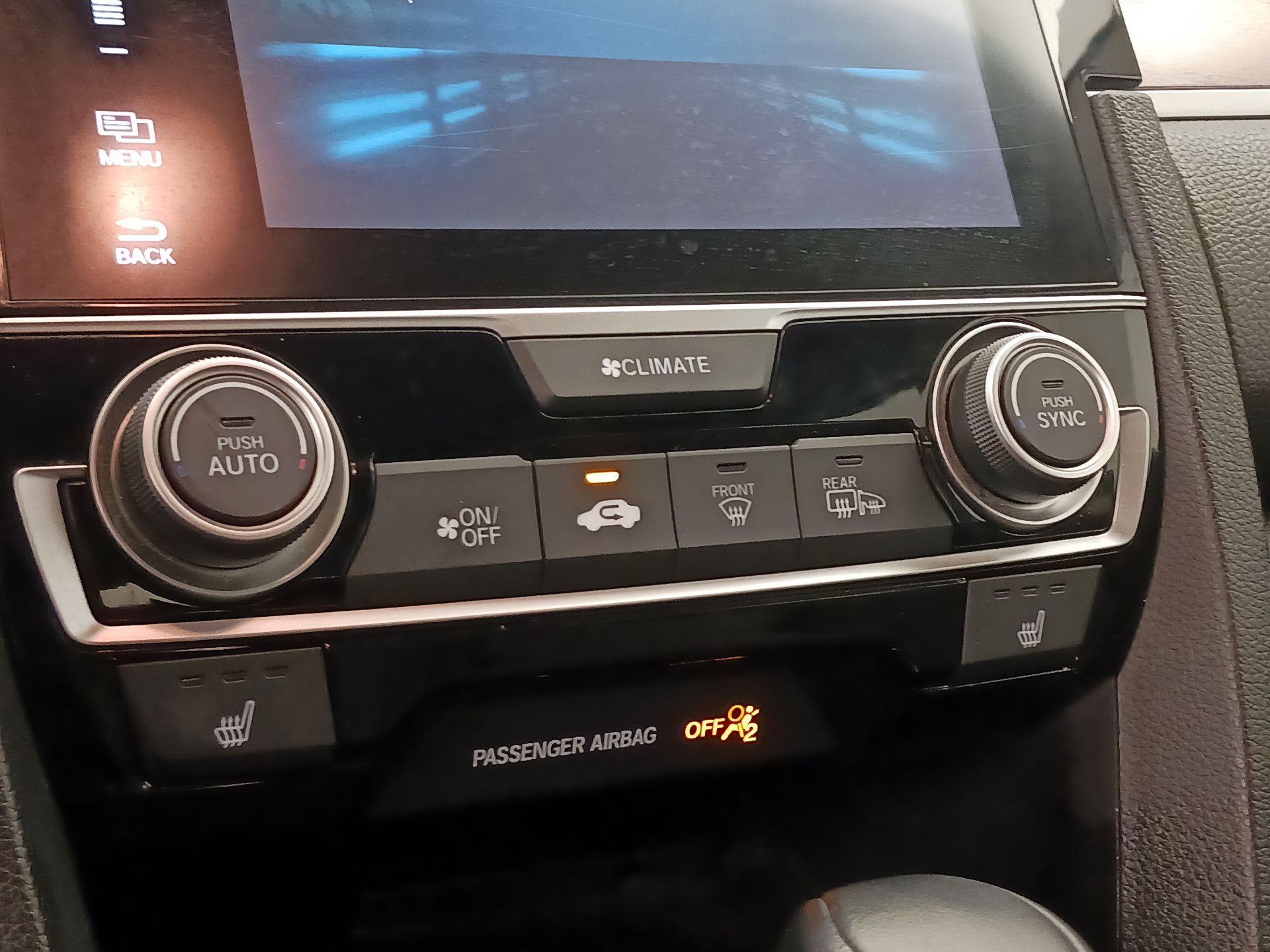 Thumbnail: 2016 Honda Civic - 16
