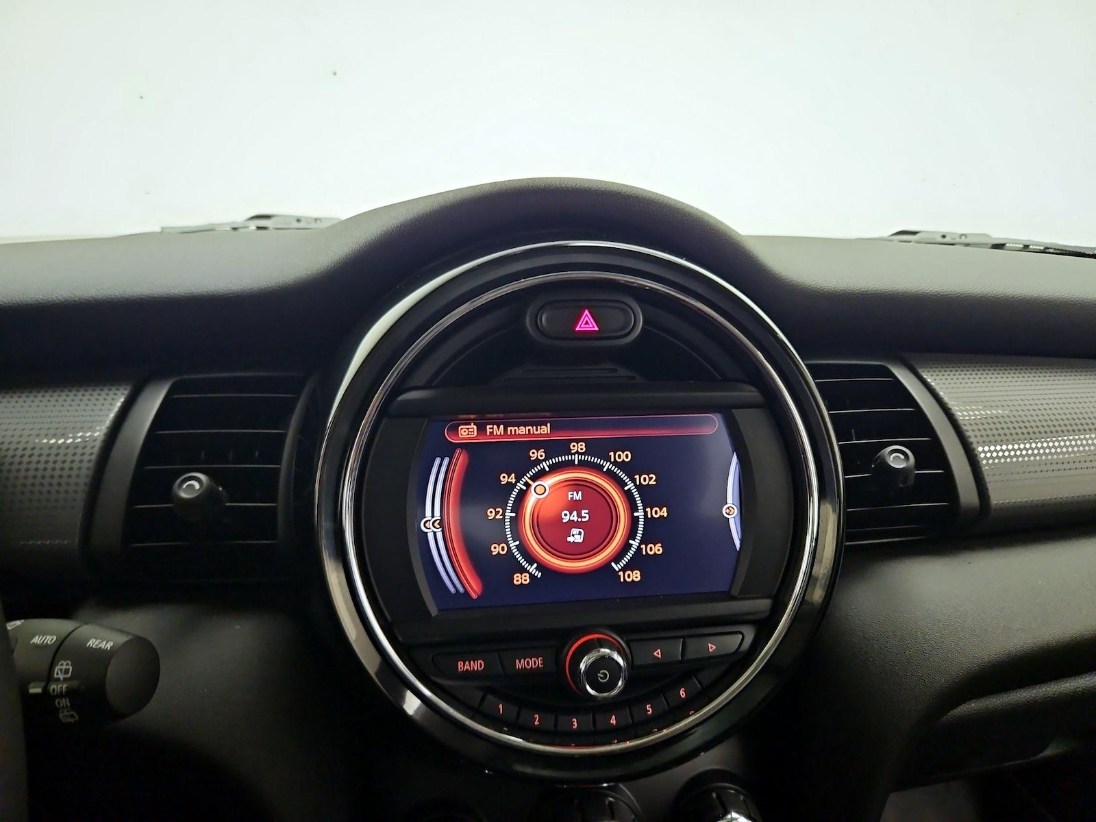 2018 MINI Cooper - Photo 15