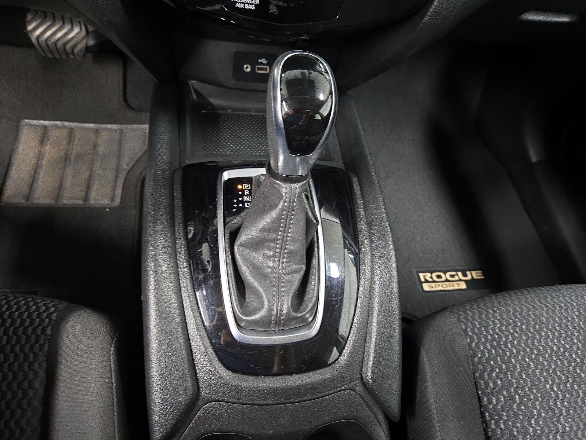 Thumbnail: 2019 Nissan Rogue Sport - 17