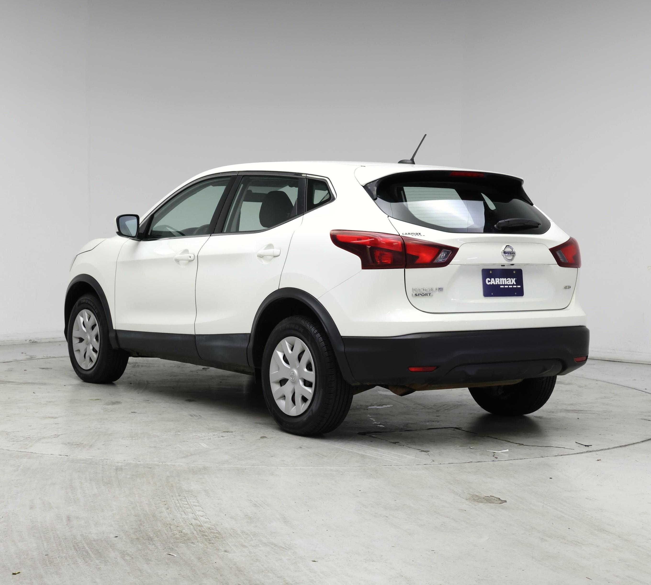 Thumbnail: 2019 Nissan Rogue Sport - 2