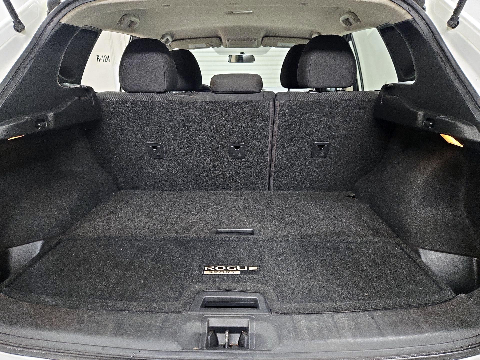 Thumbnail: 2019 Nissan Rogue Sport - 20