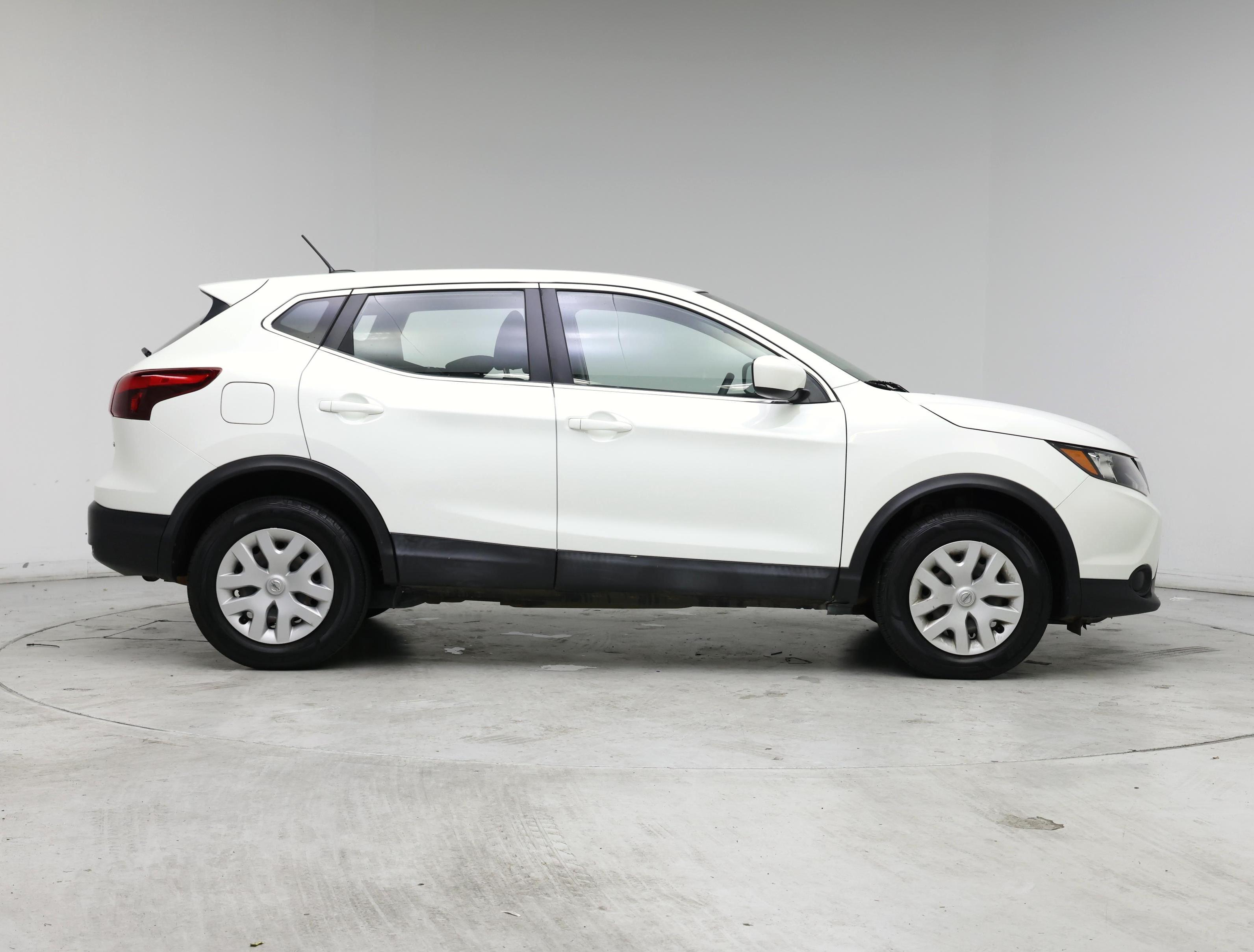 Thumbnail: 2019 Nissan Rogue Sport - 7