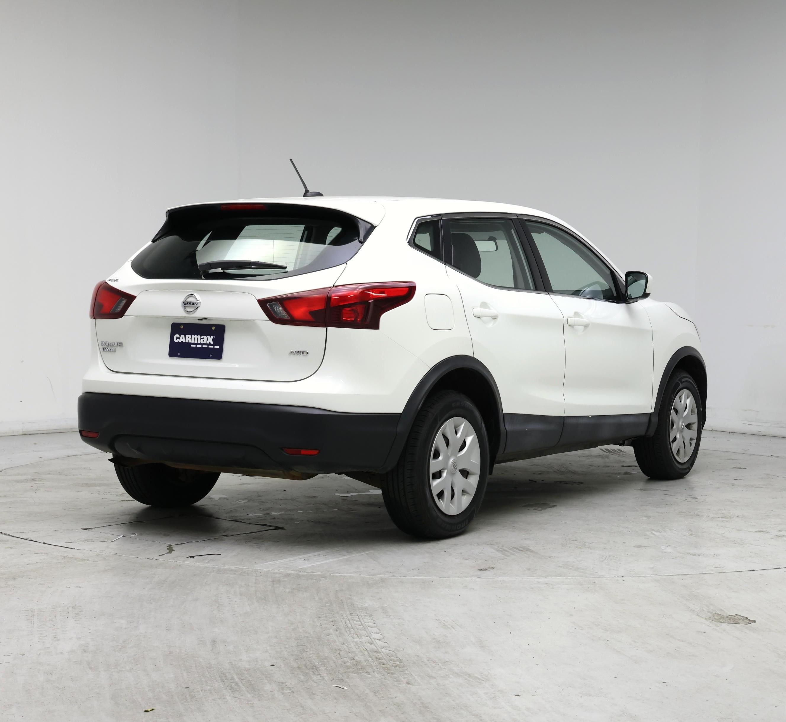 Thumbnail: 2019 Nissan Rogue Sport - 8