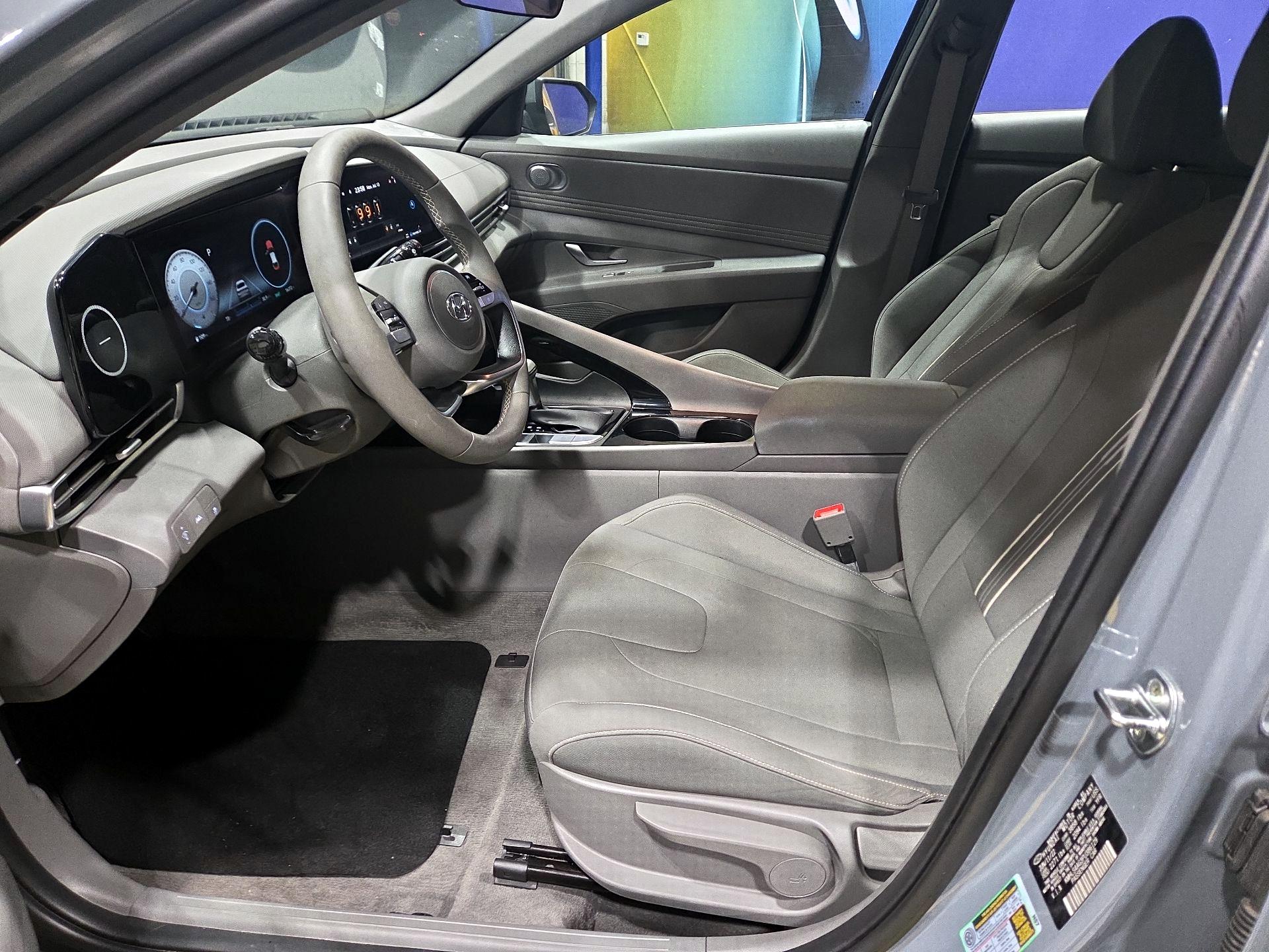 Thumbnail: 2023 Hyundai Elantra - 9