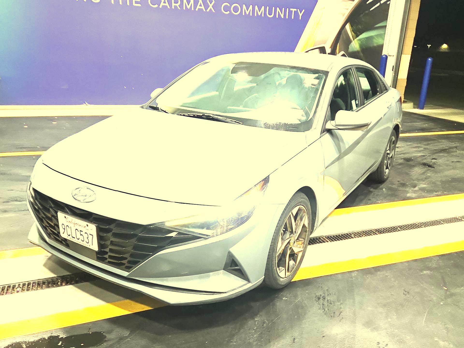 Thumbnail: 2023 Hyundai Elantra - 3