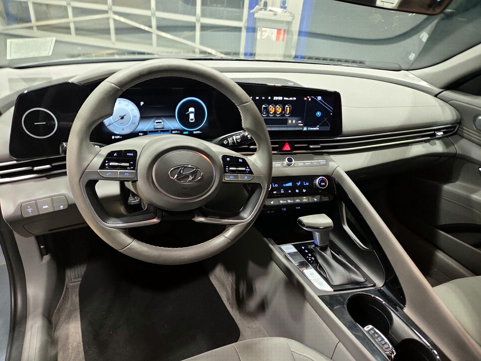 Thumbnail: 2023 Hyundai Elantra - 8