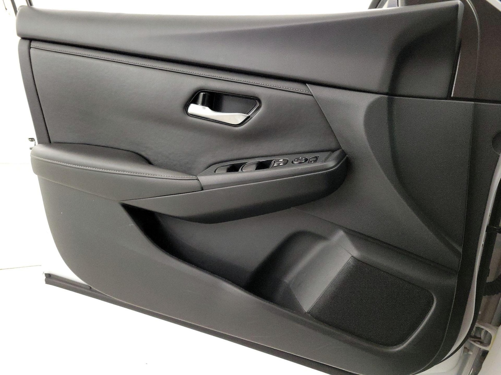 2025 Nissan Sentra SV - Photo 13