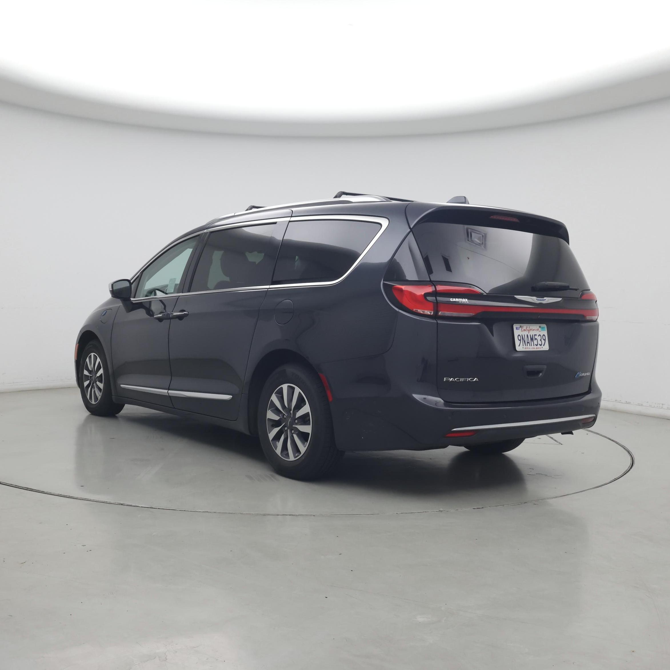 Thumbnail: 2021 Chrysler Pacifica - 2